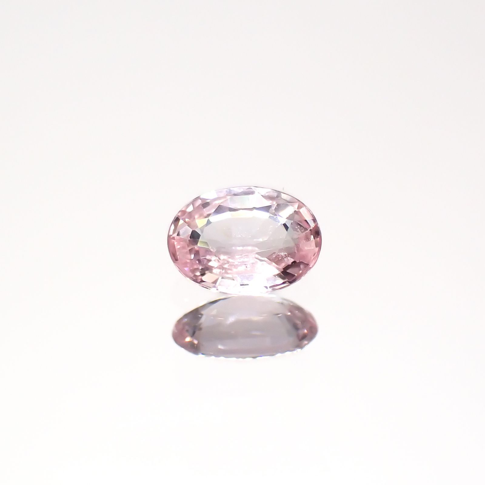 パパラチャサファイア(宝石名サファイア/別名パパラチャ・サファイア)スリランカ産 0.305ct ソ付(日独)[220616593]4.8x3.6mm前後