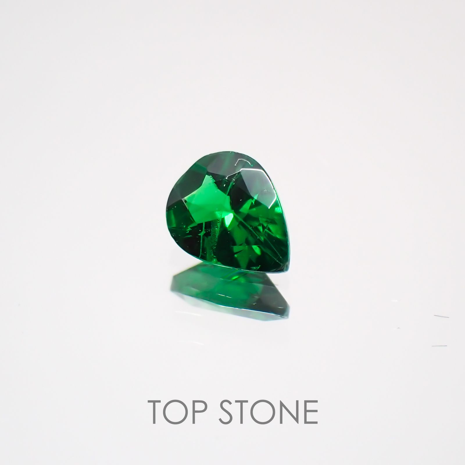 ツァボライト タンザニア産 ルース 0.21ct[21069923]4.5×3.4mm前後