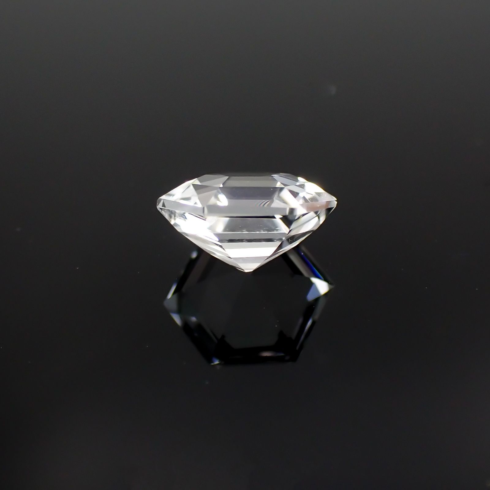 ◇ヘキサゴンカット◇レムリアンシードクリスタル(保証シール付き) ブラジル産 0.80ct[221018287]5.8x5.8mm前後