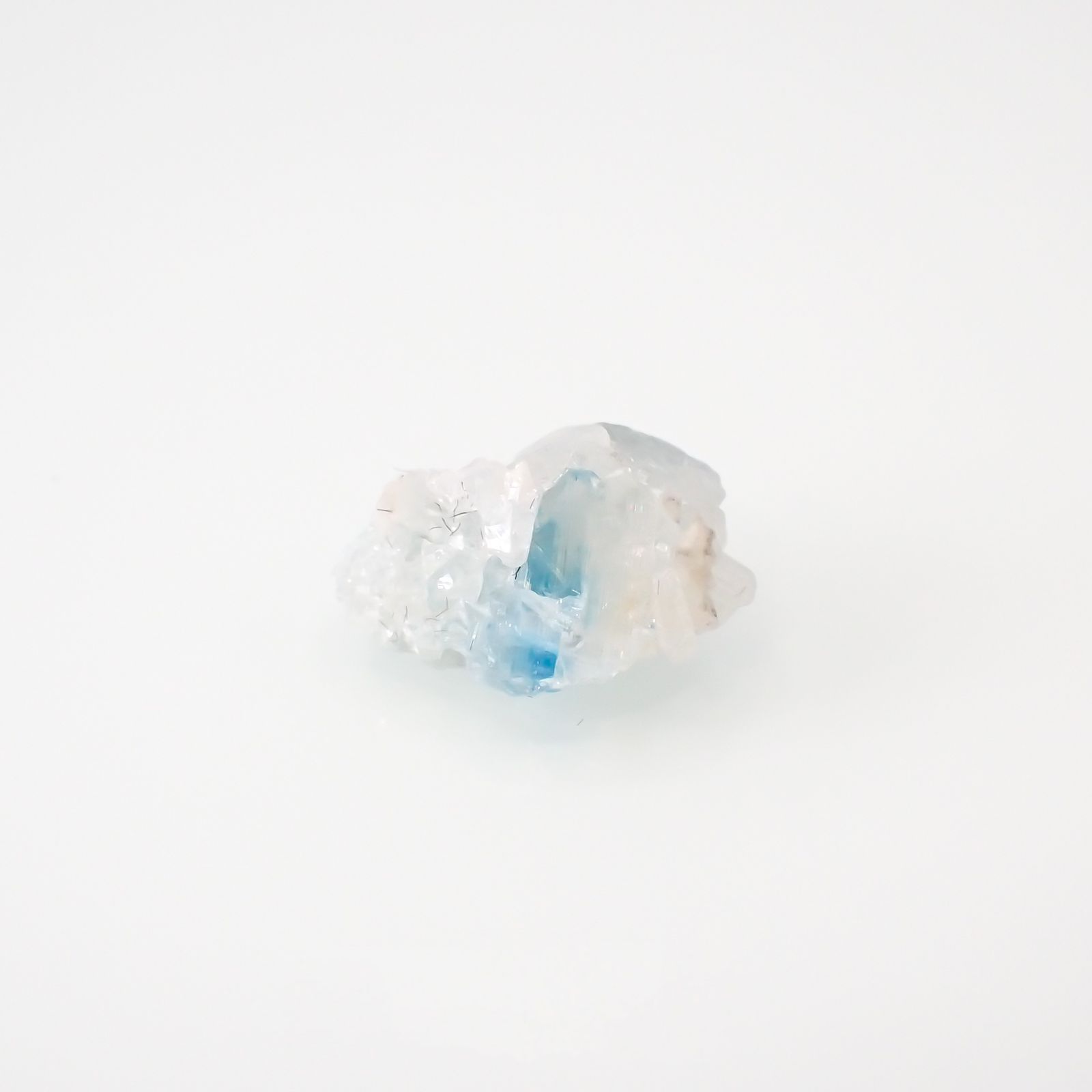 ユークレース 原石 ブラジル産 4.46ct[220515759]13.1x8.8mm前後