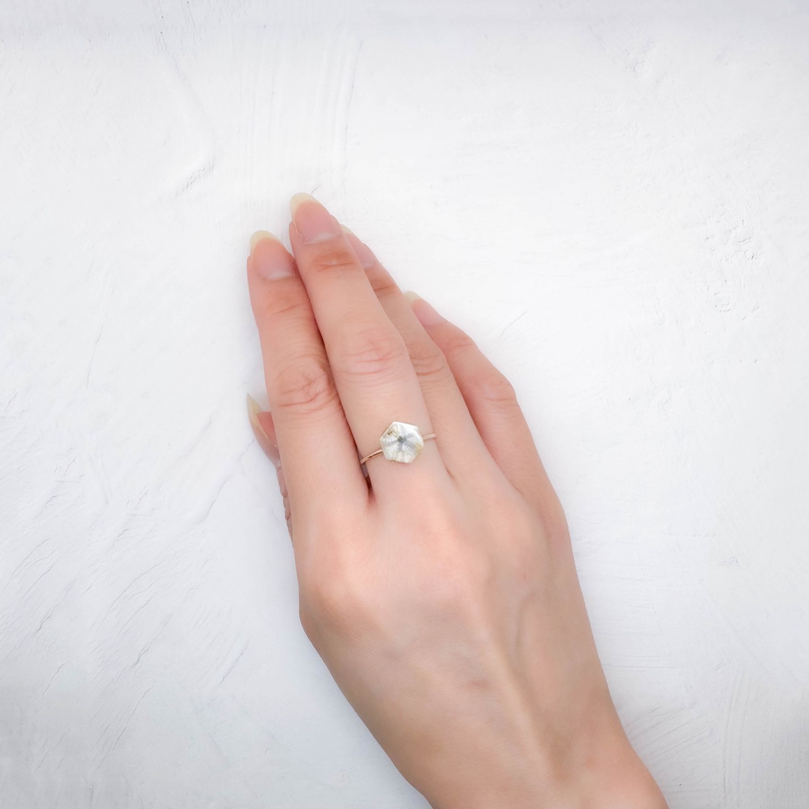 トラピッチェサファイア 原石スライス磨き(宝石名トラピッチェ・サファイア)ミャンマー産 3.40ct 識別済[250830985]8.9x8.4mm前後