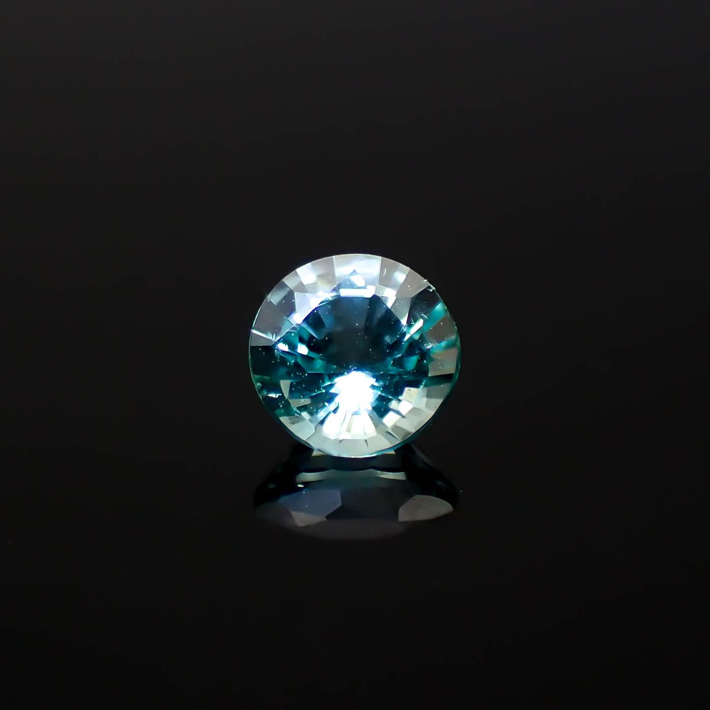 ミントベリル ナイジェリア産 0.20ct [250430204]3.9x3.9mm前後