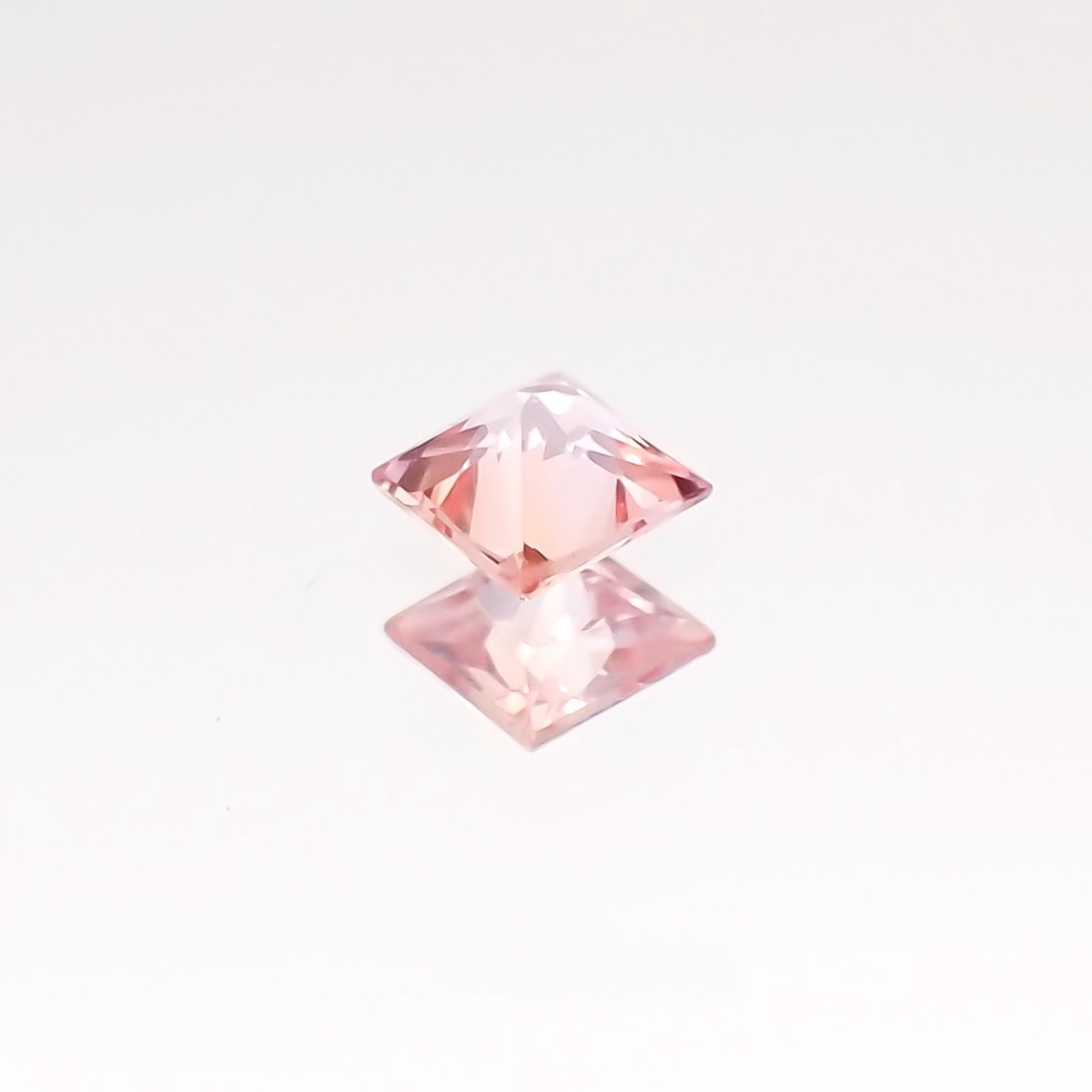 ◇プリンセスカット◇パパラチャサファイア スリランカ産 ルース 0.095ct ソーティング付き[20106949]2.45×2.44mm前後