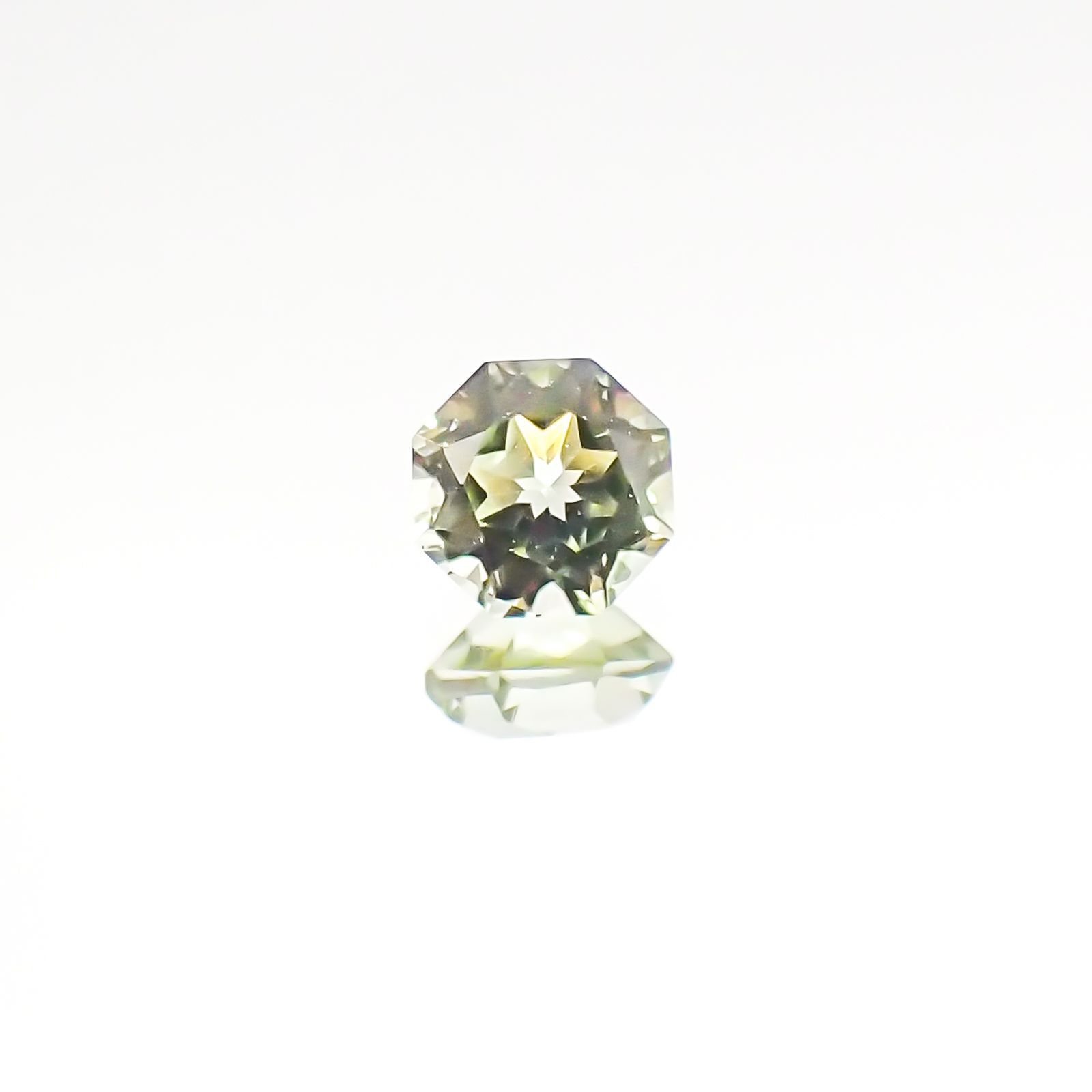 ◇オクタゴンカット◇グリーントルマリン SA(宝石名グリーン・トルマリン)ブラジル/アフリカ産 0.30ct 識別済[231124195]4x4mm前後