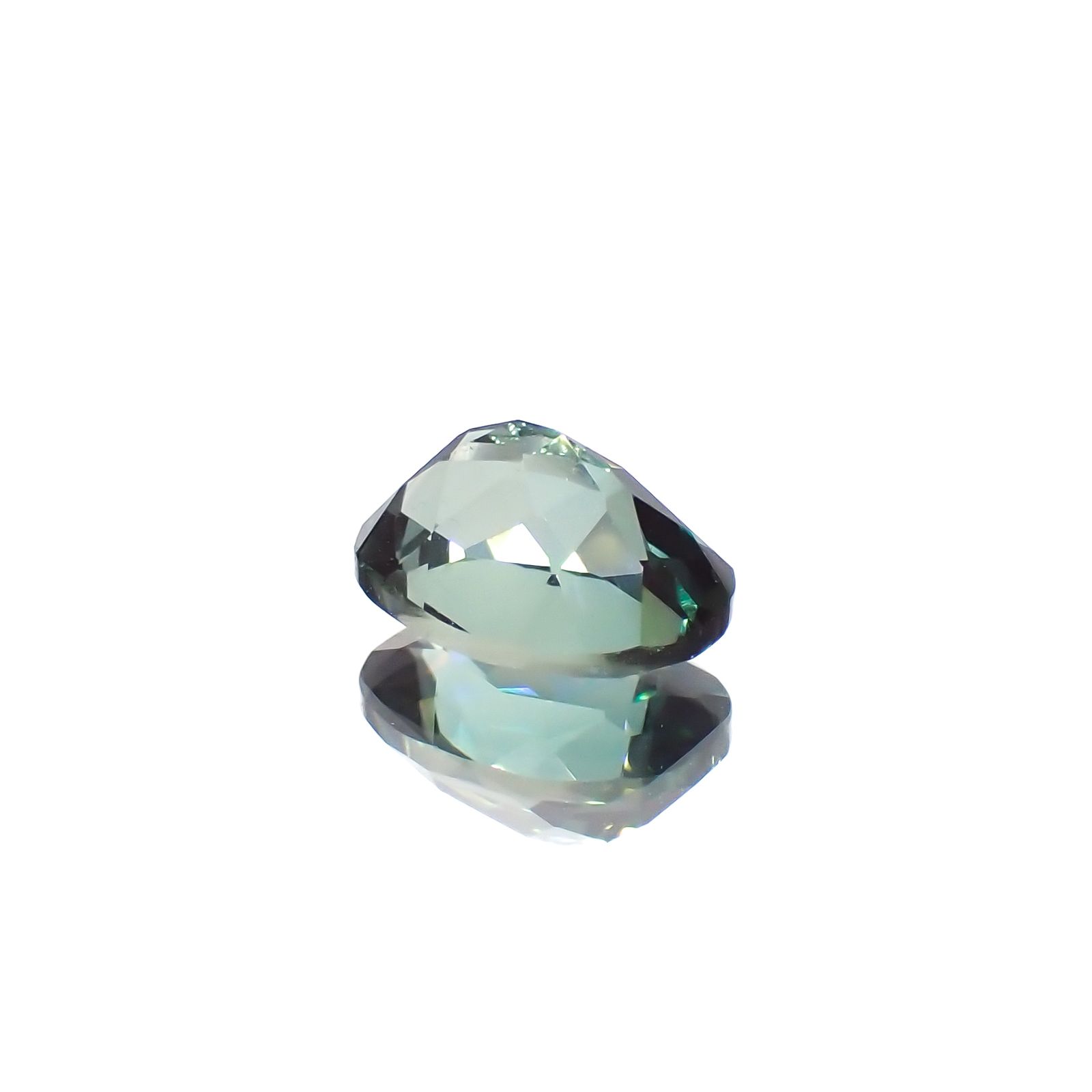 カラーチェンジアンデシン モンゴル産 1.21ct[231023561]8x6.2mm前後