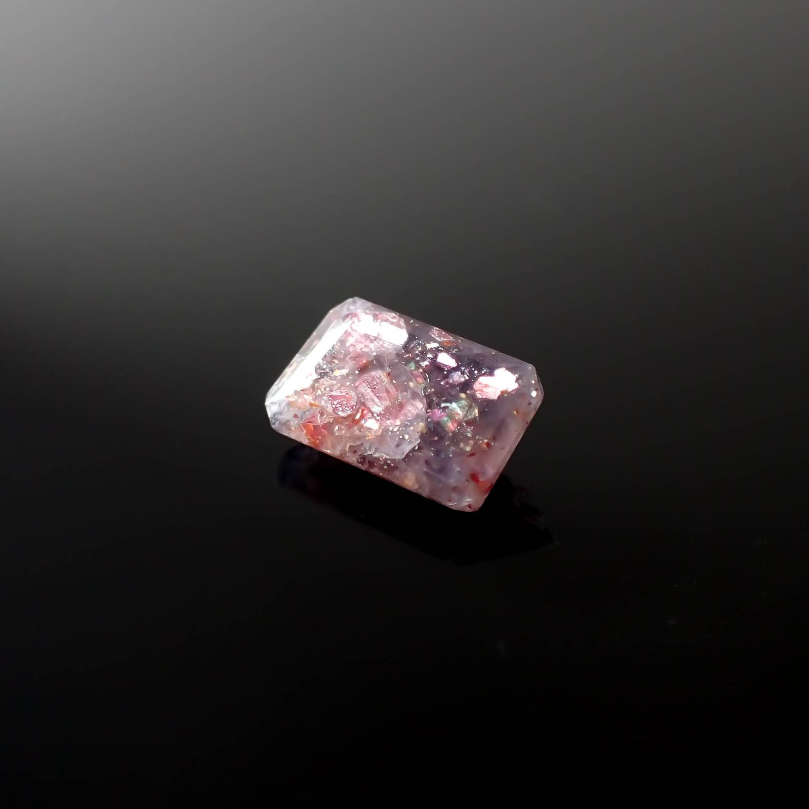 ブラッドショットアイオライト インド産 2.65ct[240125378]11.3x7mm前後