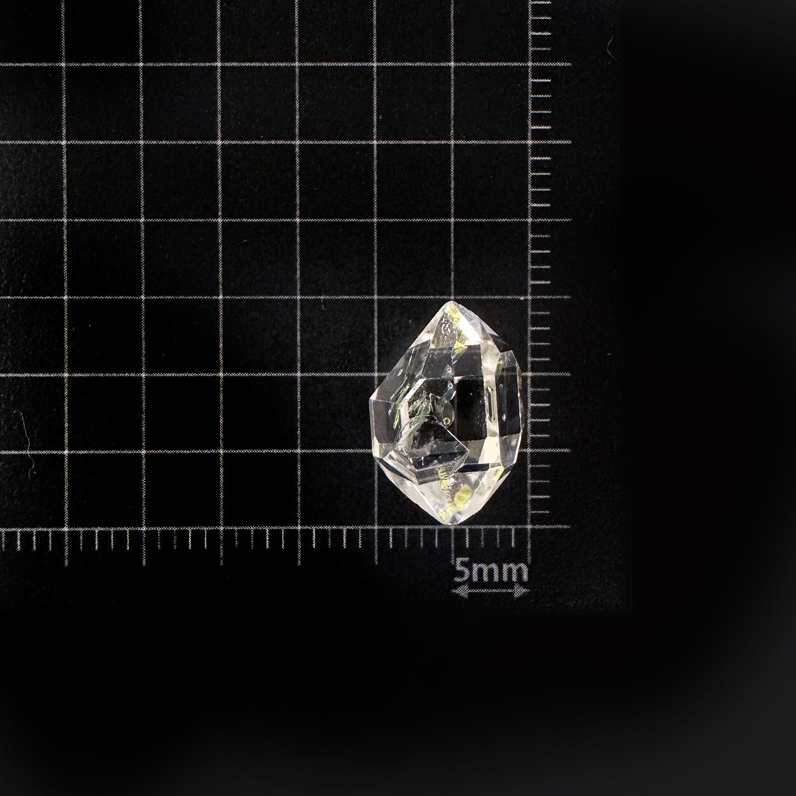 オイルインクォーツ原石 パキスタン産 5.19ct [231224717]13.4x8.9mm前後