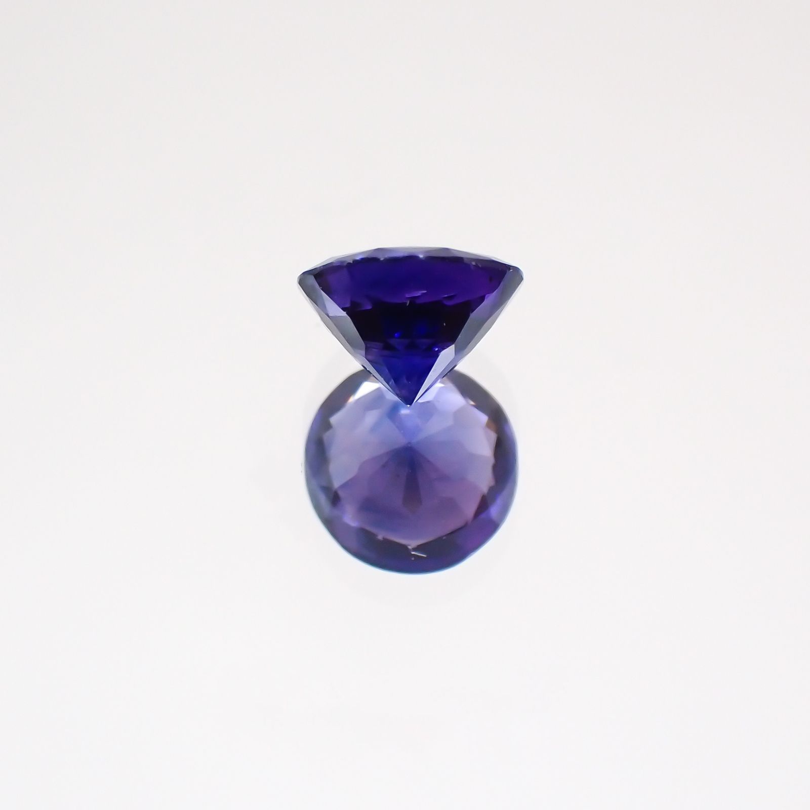 バイオレット サファイア 非加熱 スリランカ産 ルース 0.69ct[20129057]5.4×5.3mm前後