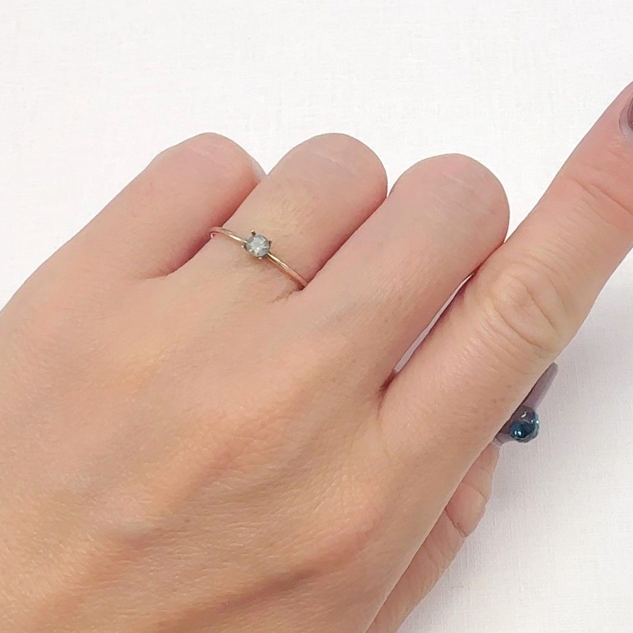 シルキーアレキサンドライト ブラジル・ミナスジェライス州ヘマチタ鉱山産 0.17ct[240627969]3.2x3.2mm前後