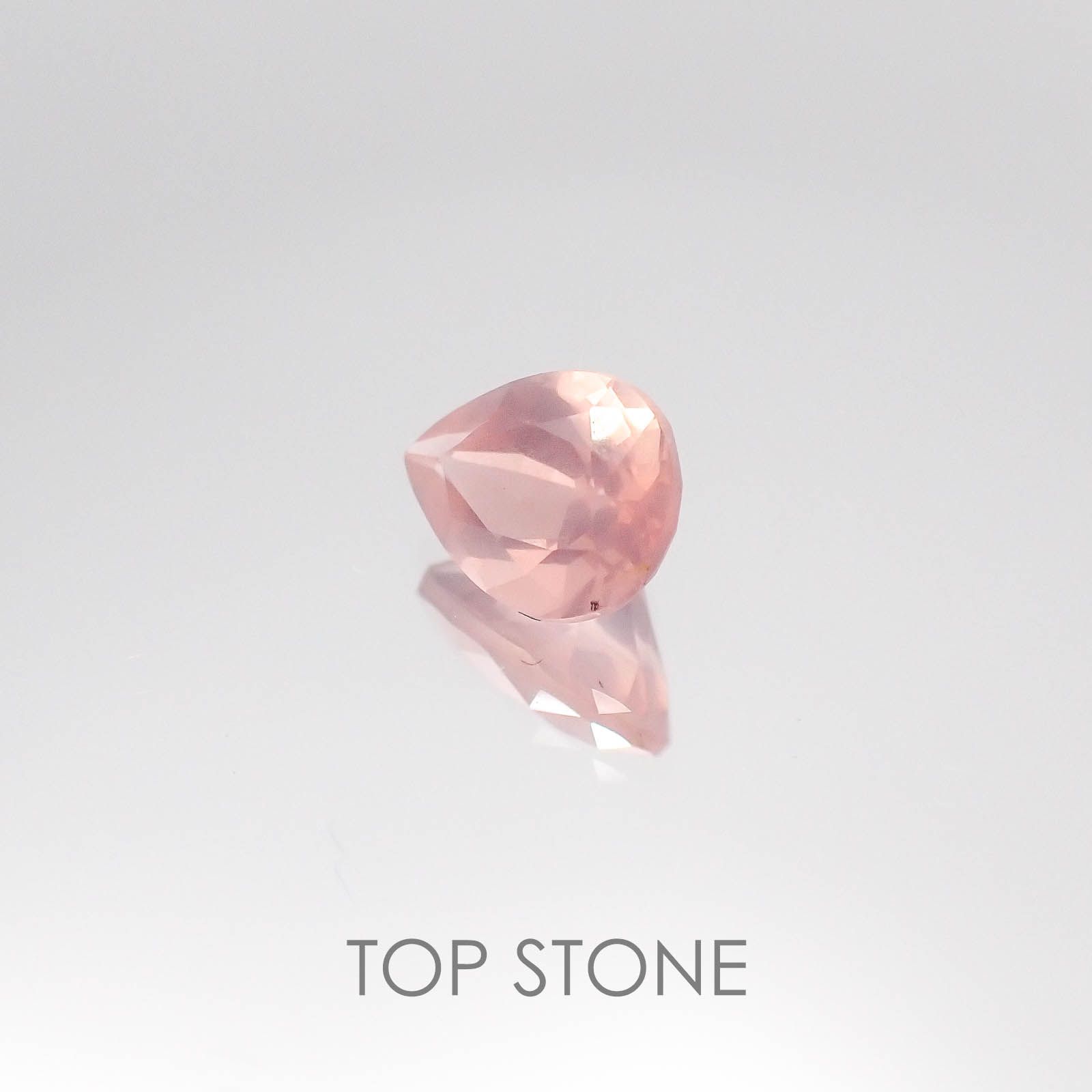 ディープローズクォーツ モザンビーク産 ルース 0.96ct[20084620]7.5×5.7mm前後