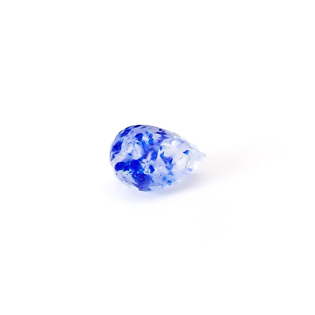 ラズライトインソーダライト フルオレッセンス アフガニスタン産 0.79ct / 7.5x4.9mm前後 [260431999]