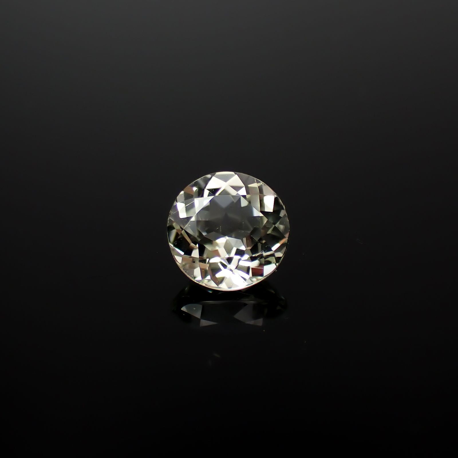 トリフェーン アフガニスタン/ブラジル産 2.26ct[240628444]8.1x8.1mm前後