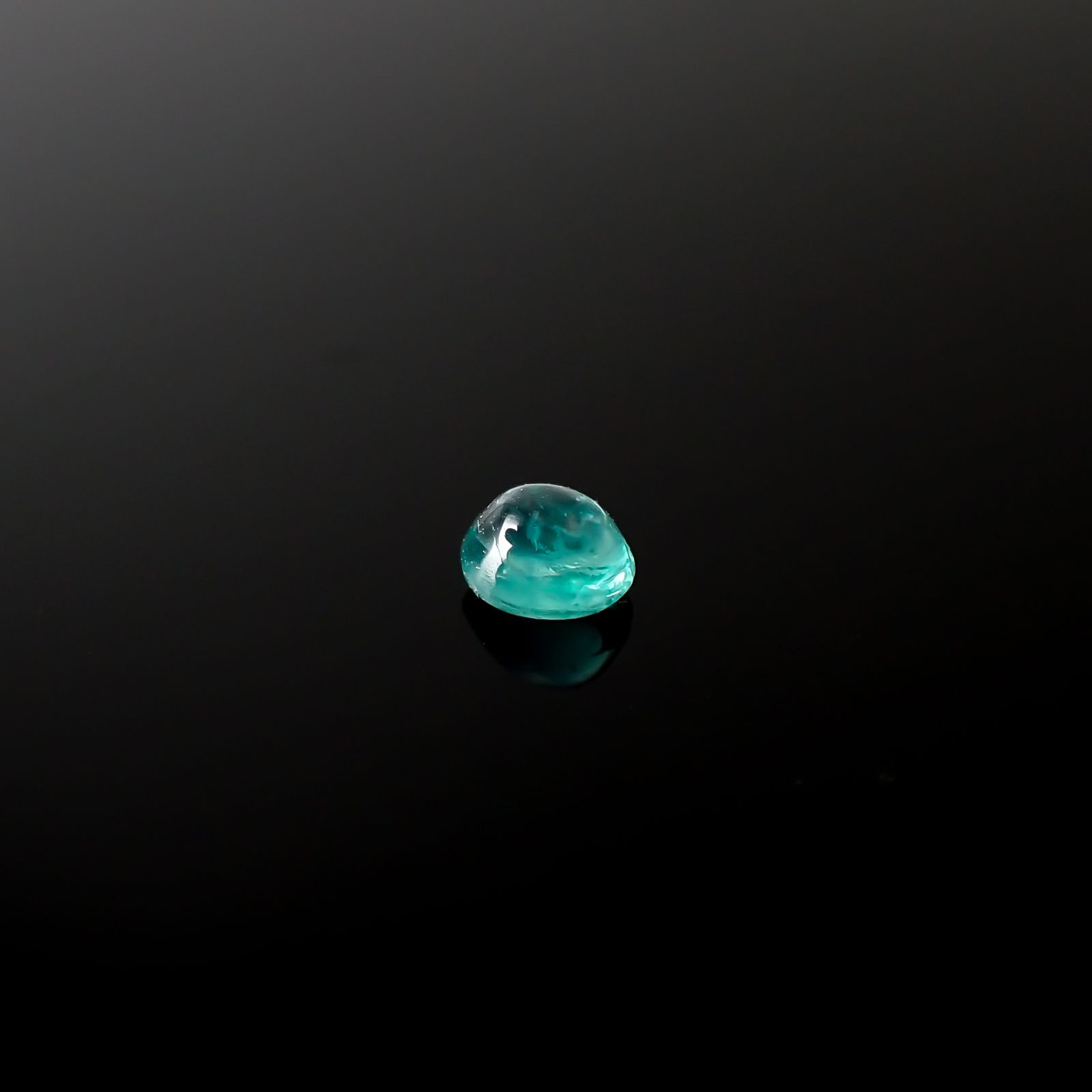 アウイナイト フルオレッセンス アフガニスタン産 0.098ct[240326758]3.2x2.6mm前後