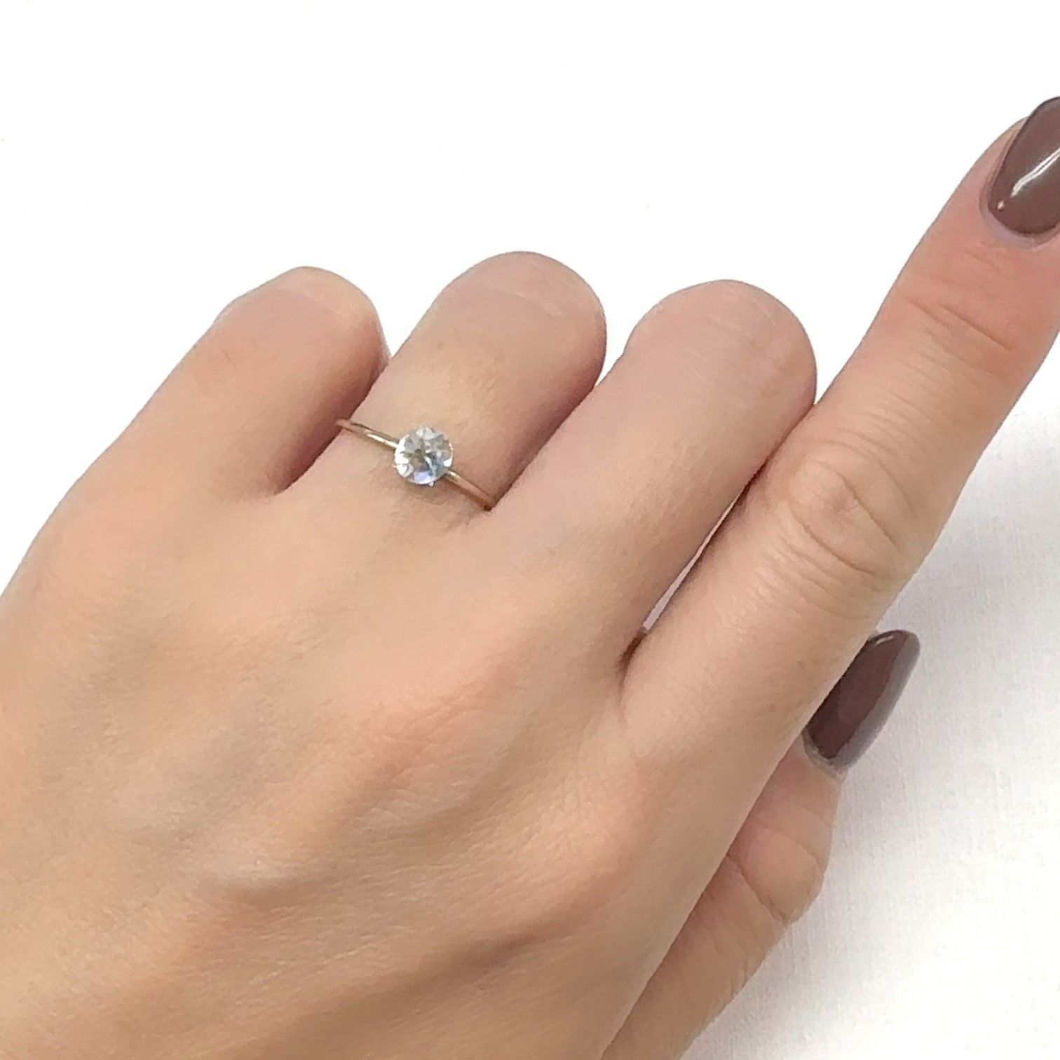 レインボームーンストーン(宝石名ラブラドライト)タンザニア産 0.36ct 識別済[241029206]5.4x4.8mm前後