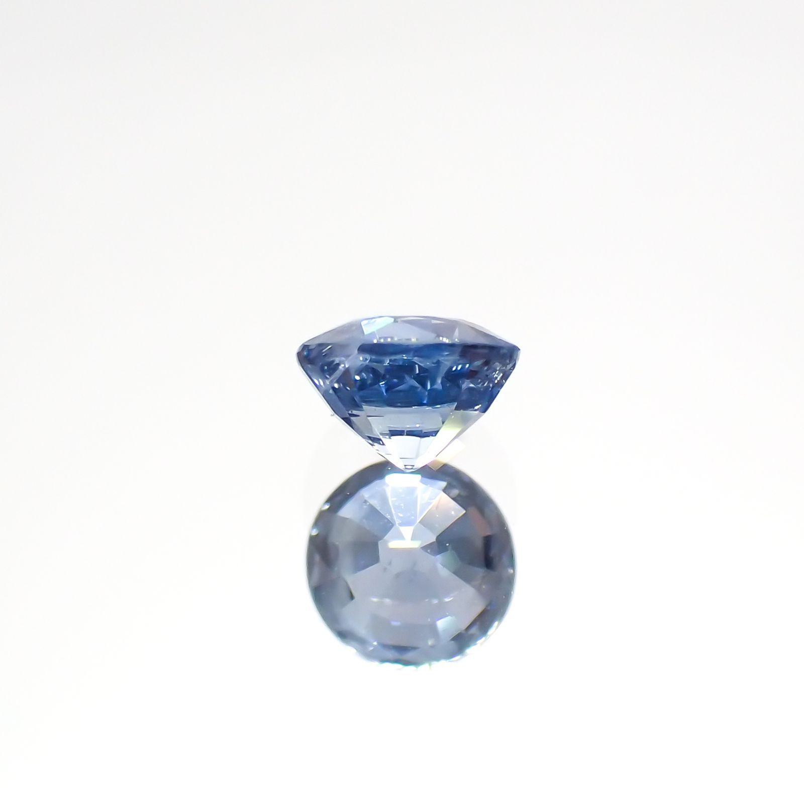 アイスブルーサファイア(宝石名サファイア)スリランカ/マダガスカル産 0.45ct 識別済[220515969]4.4x4.4mm前後