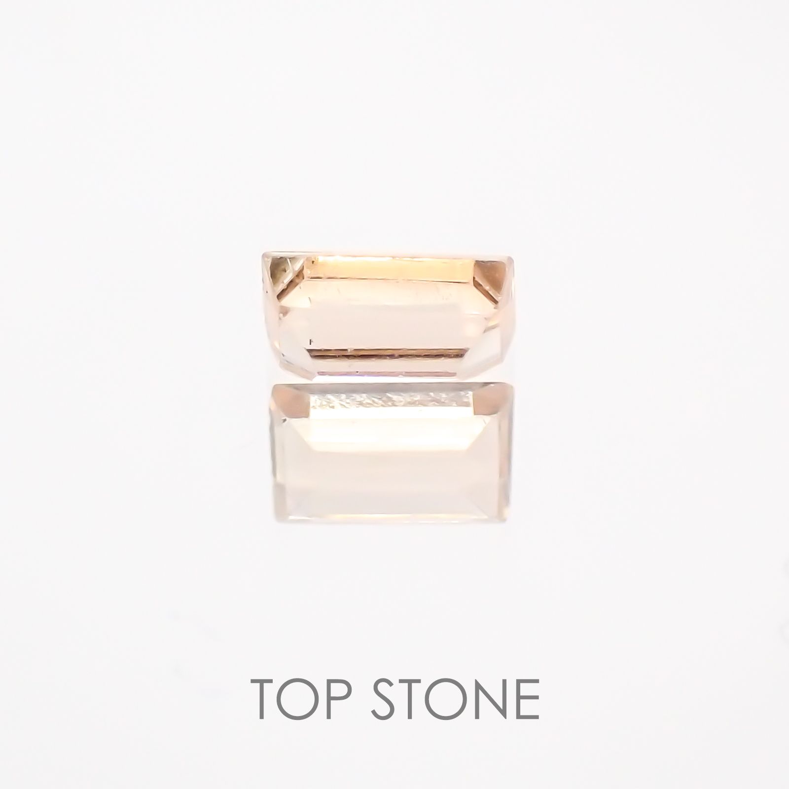 インペリアルトパーズ(宝石名トパーズ) ブラジル産 0.28ct 識別済[20117859]4.5×2.6mm前後