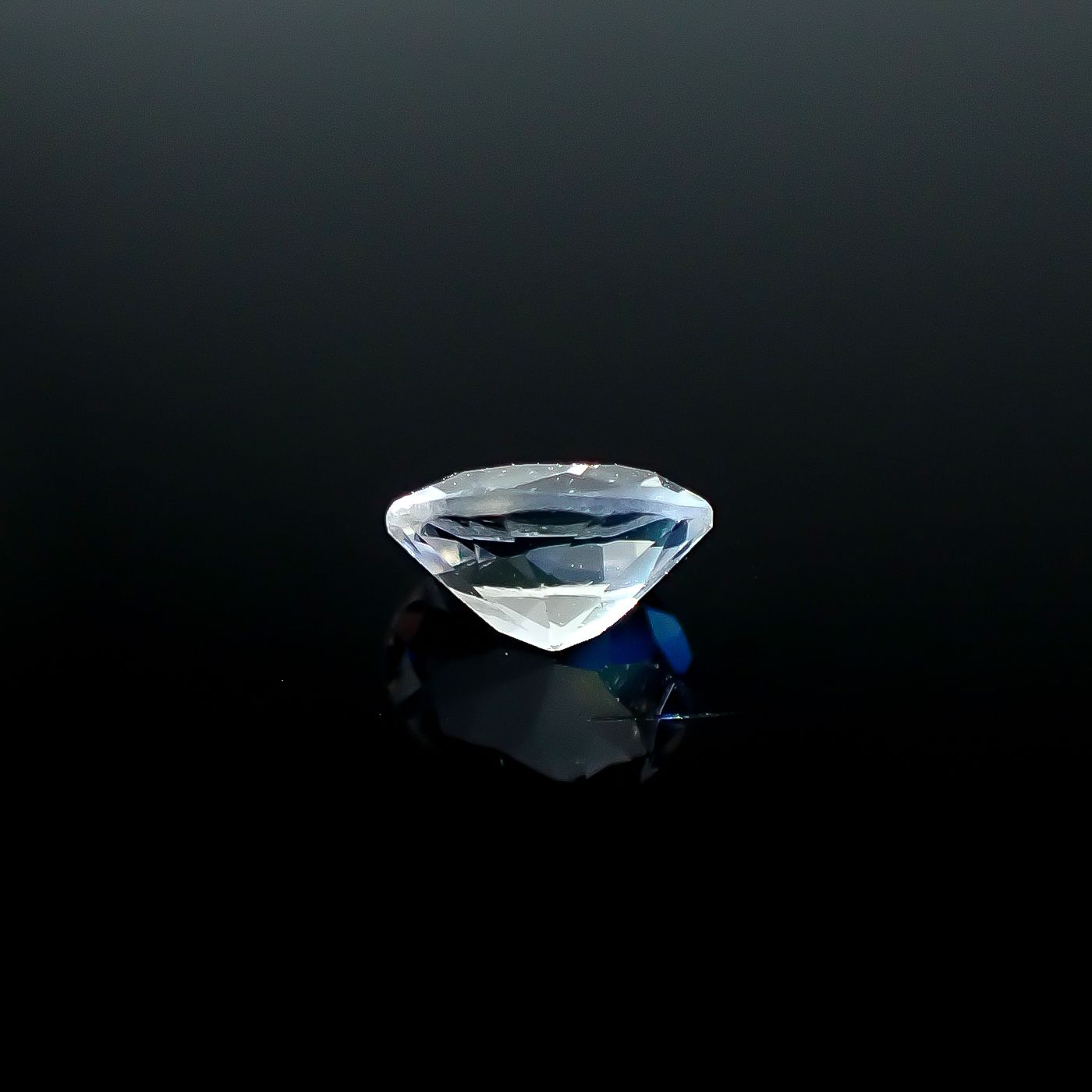 レインボームーンストーン タンザニア産 0.42ct [250730923]5.6x4.7mm前後