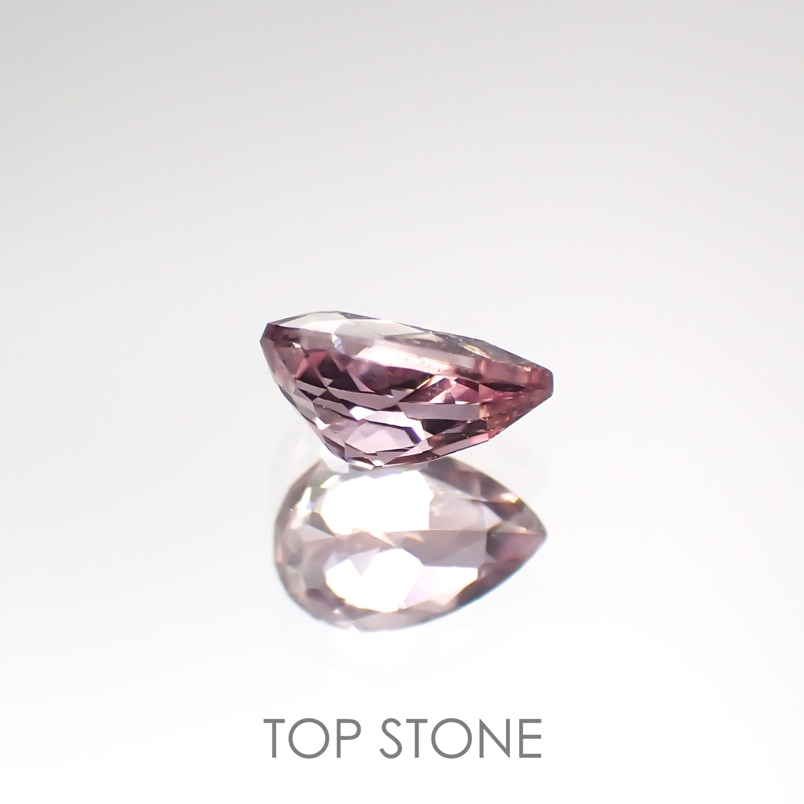 ピンクダイアスポア(宝石名ダイアスポア) アフガニスタン産 0.52ct 識別済[210912427]6.3×4.1mm前後