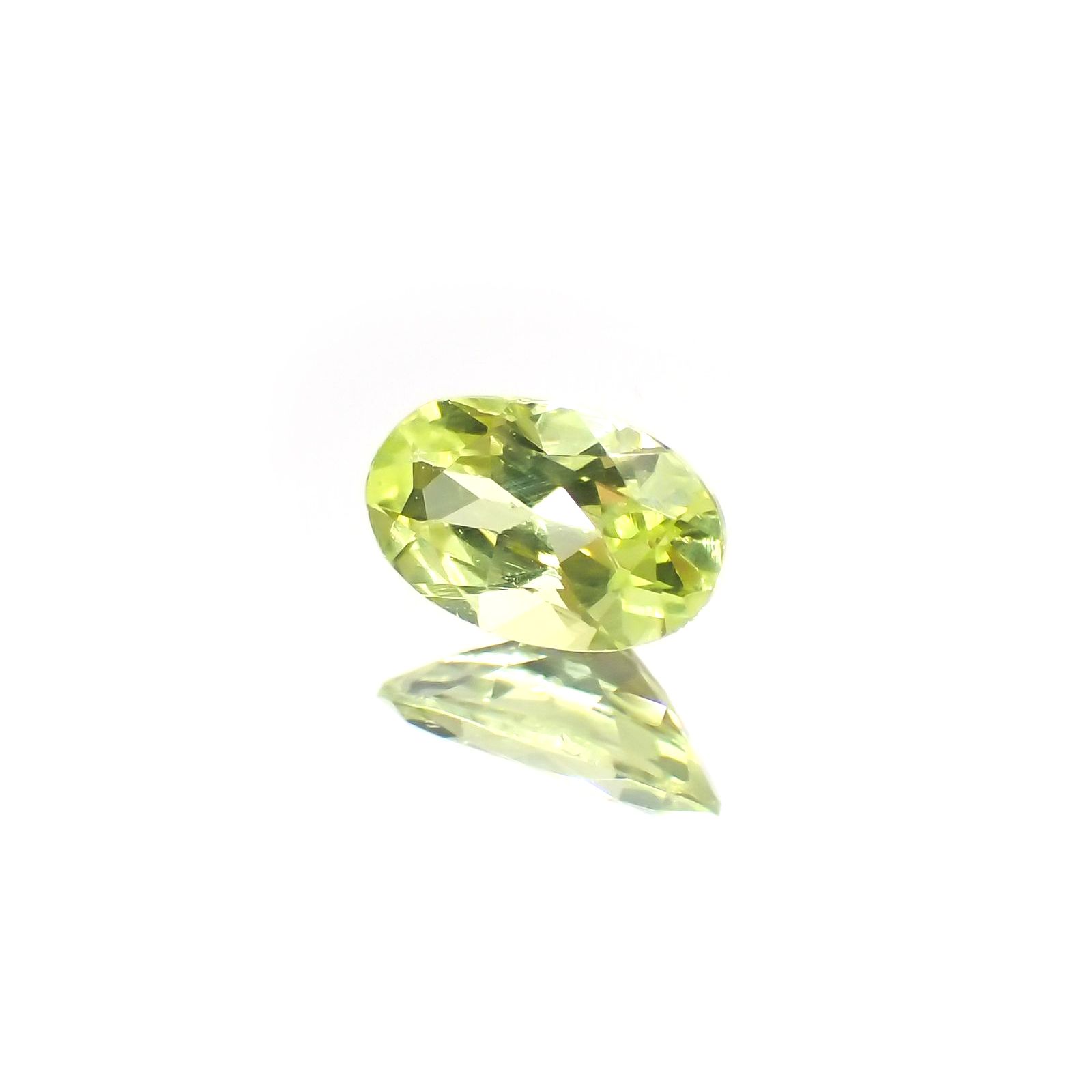 パロットクリソベリル(宝石名クリソベリル)インド産 0.38ct 識別済[220114523]5.7x3.5mm前後