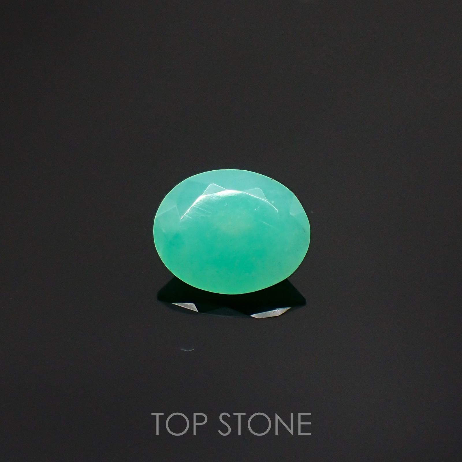 グリーンオパール(宝石名コモンオパール) 南アフリカ産 1.63ct 識別済[210611385]10×8mm前後