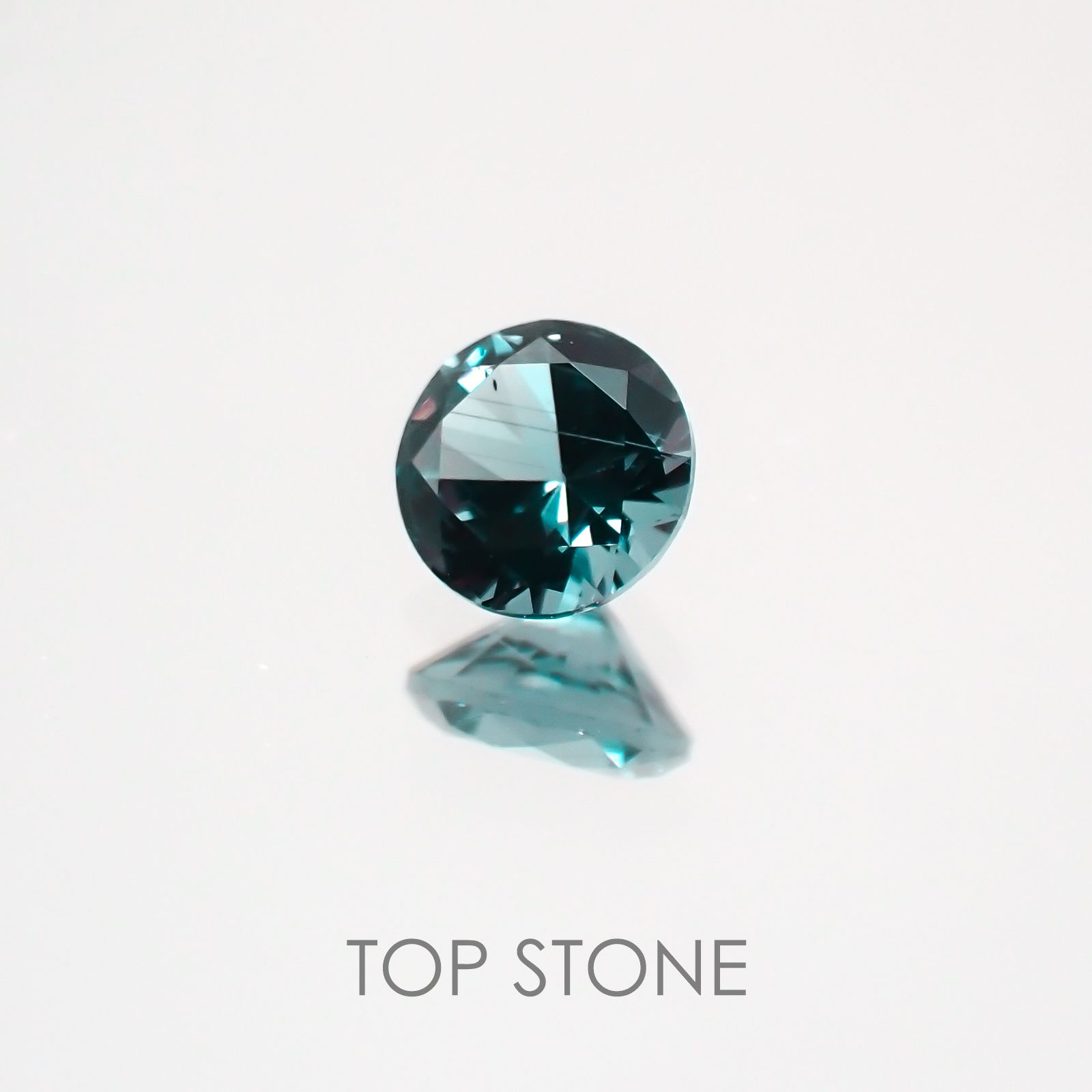 カラーチェンジガーネット(アレキタイプ) マダガスカル・ベキリー産 ルース 0.152ct[21039485]3.3×3.3mm前後