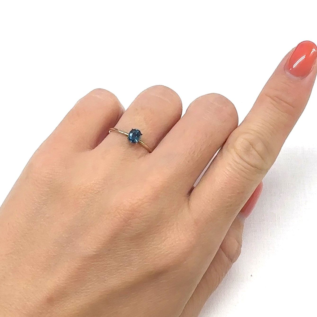 オーシャンブルーカイヤナイト(宝石名カイヤナイト)インド・オリッサ州産 0.49ct 識別済[240929162]5.1x4.1mm前後