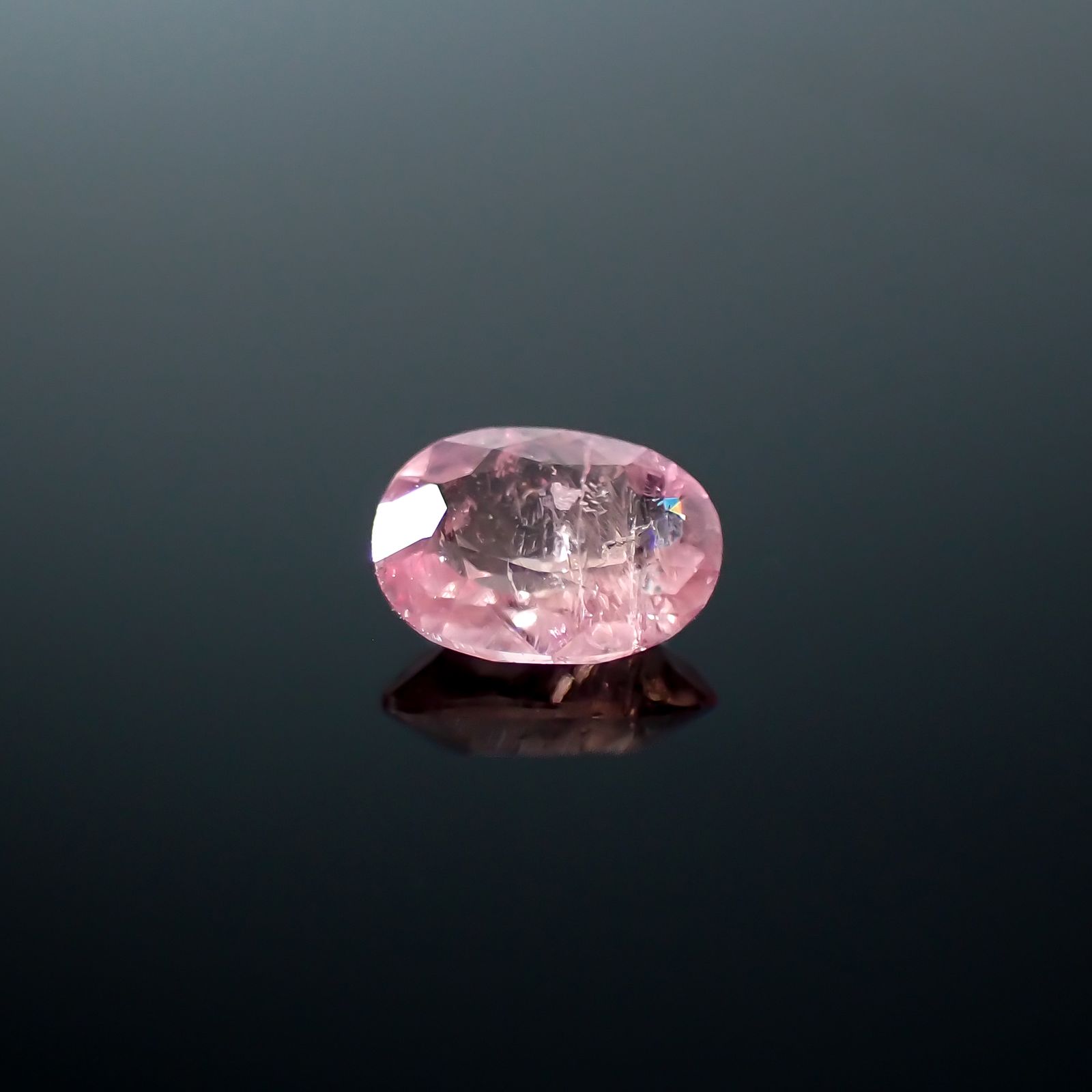 ペツォッタイト(ラズベリル)(宝石名ペツォッタイト)マダガスカル産 0.34ct 識別済[240226155]5.2x3.8mm前後