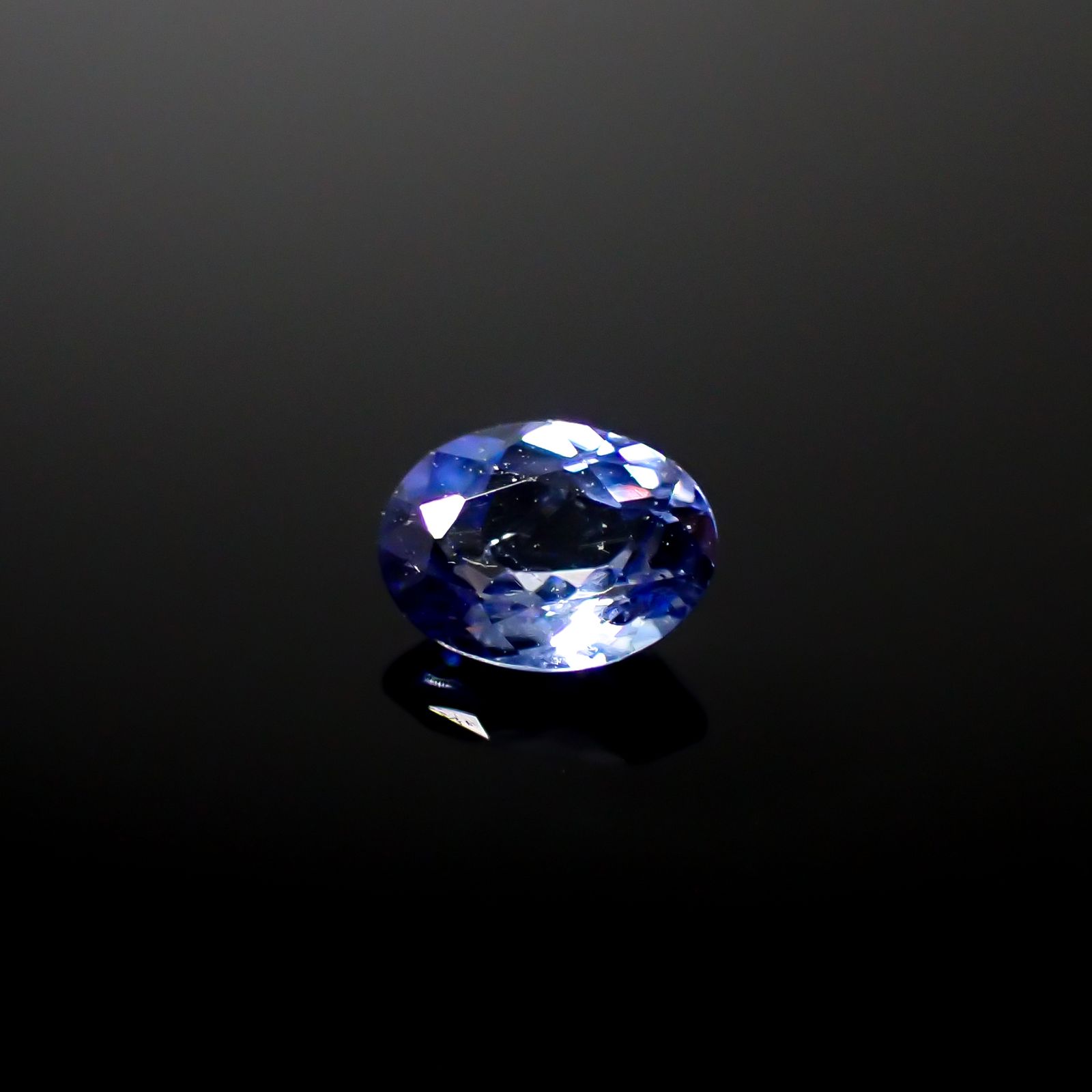 ベニトアイト アメリカ・カリフォルニア州産 0.26ct[240928698]4.4x3.2mm前後