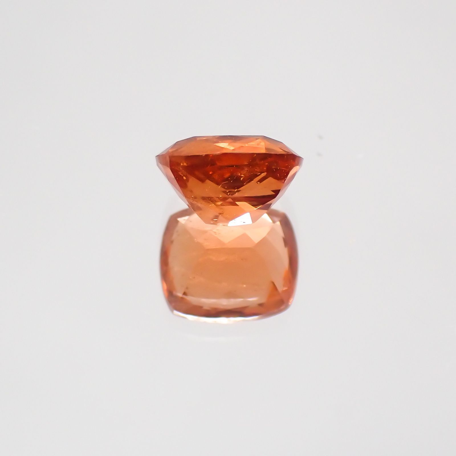 トリプライト(宝石名トリプライト)ブラジル産 1.108ct ソ付(彩珠)[220817274]6.2x5.4mm前後