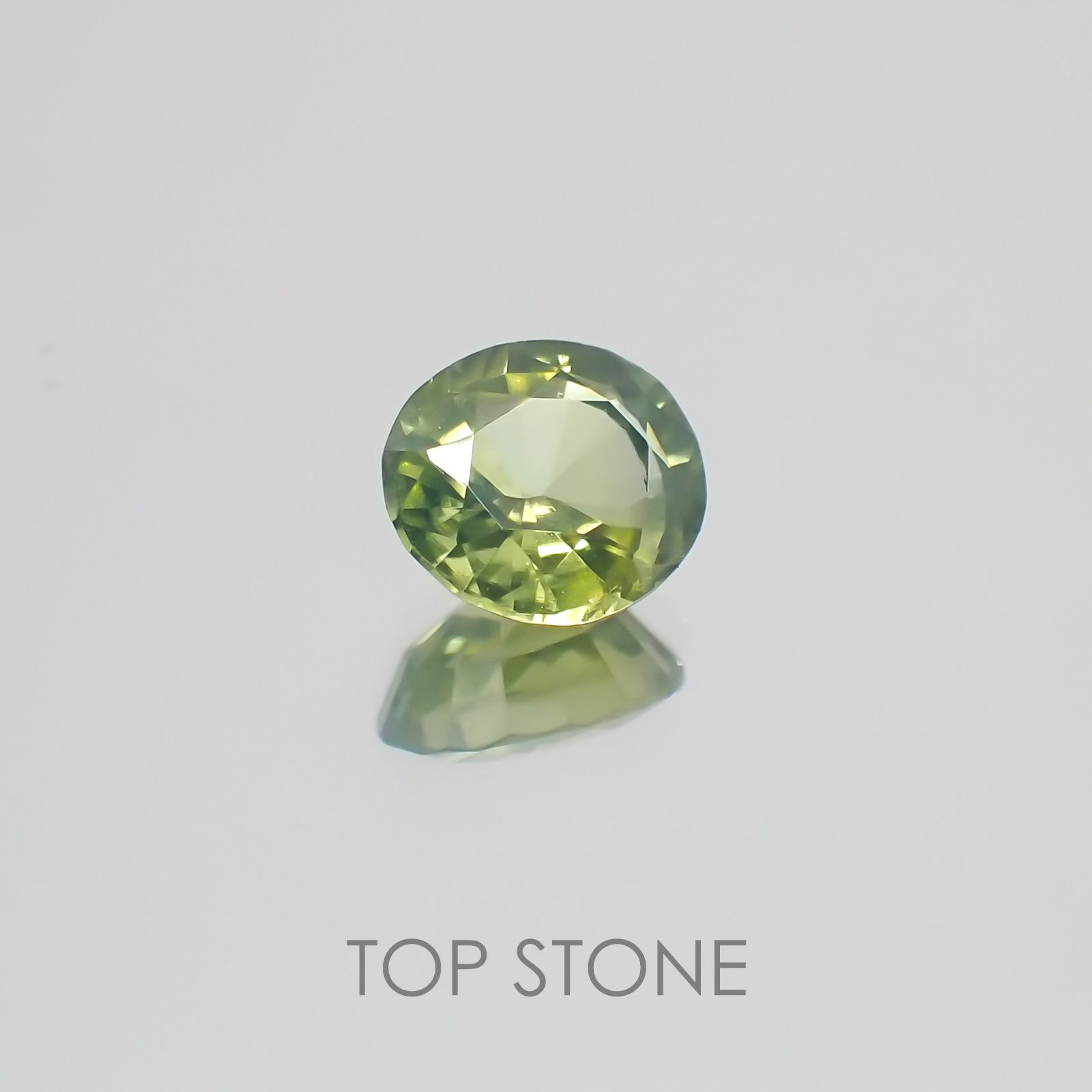 グリーンジルコン(宝石名ジルコン) スリランカ・カンボジア産 1.19ct 識別済[21038614]6.5×5.9mm前後