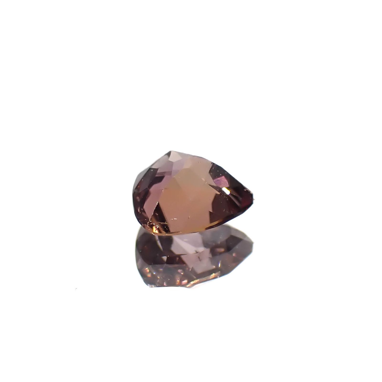 アキシナイト パキスタン産 0.31ct[240628353]4.5x4.4mm前後