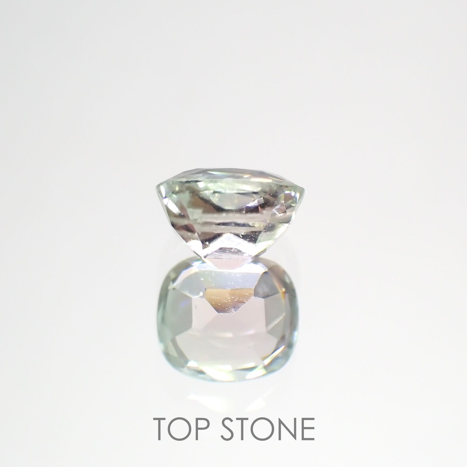 ピンクトルマリン アフガニスタン産 0.82ct[220114262]5.7x5.2mm前後