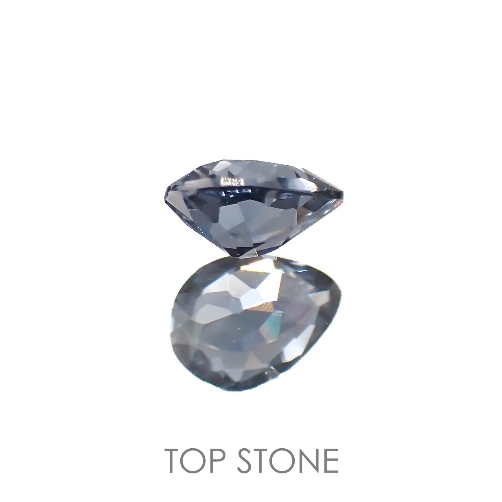カラーチェンジガーネット アレキタイプ(宝石名ガーネット)マダガスカル・ベキリー産 0.15ct 識別済[220917664]3.8x2.8mm前後