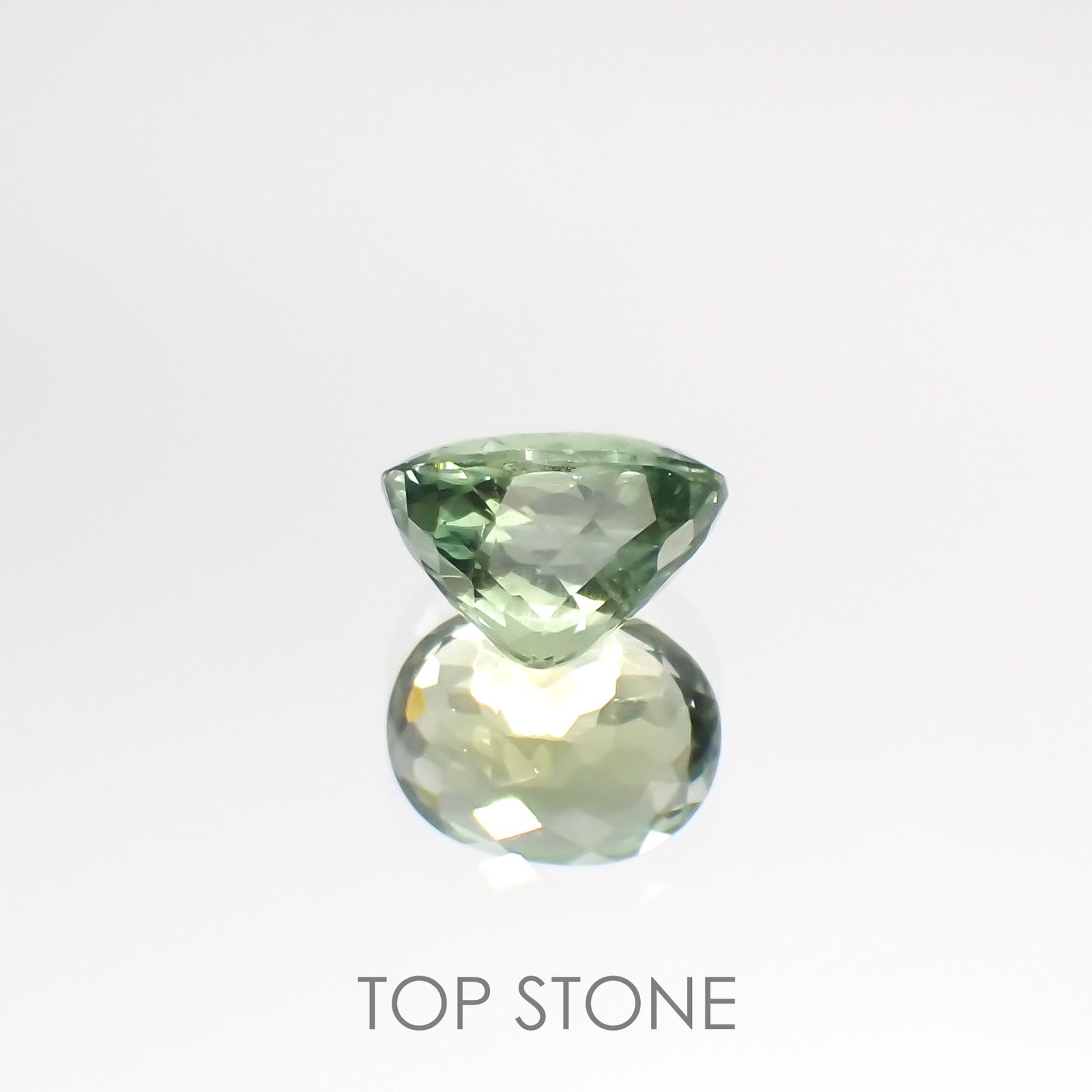 グリーンアパタイト(宝石名アパタイト) マダガスカル産 2.16ct 識別済[211113805]8.6×6.7mm前後