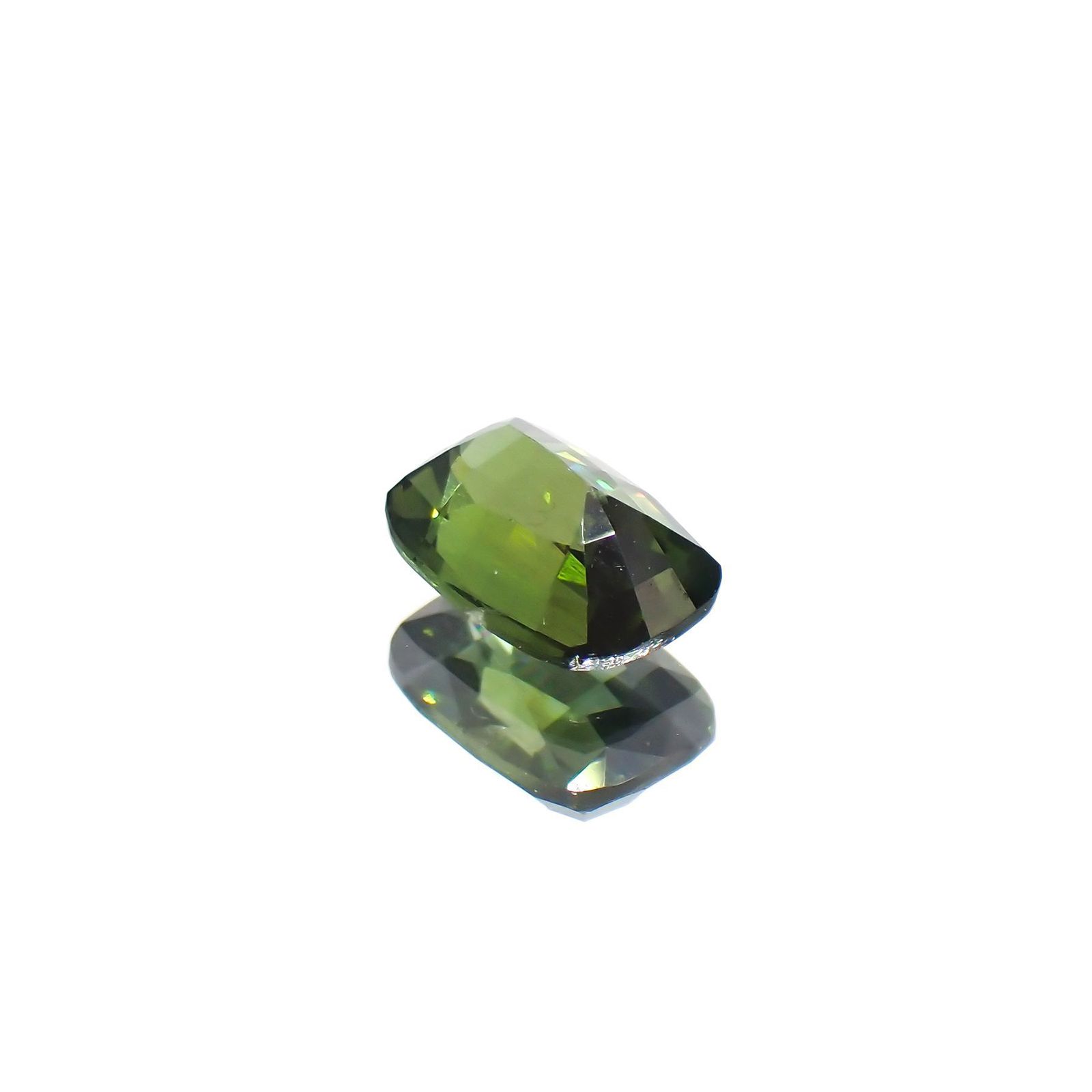 グリーンジルコン(宝石名ジルコン)スリランカ/カンボジア産 1.06ct 識別済[220114893]6.8x4.8mm前後