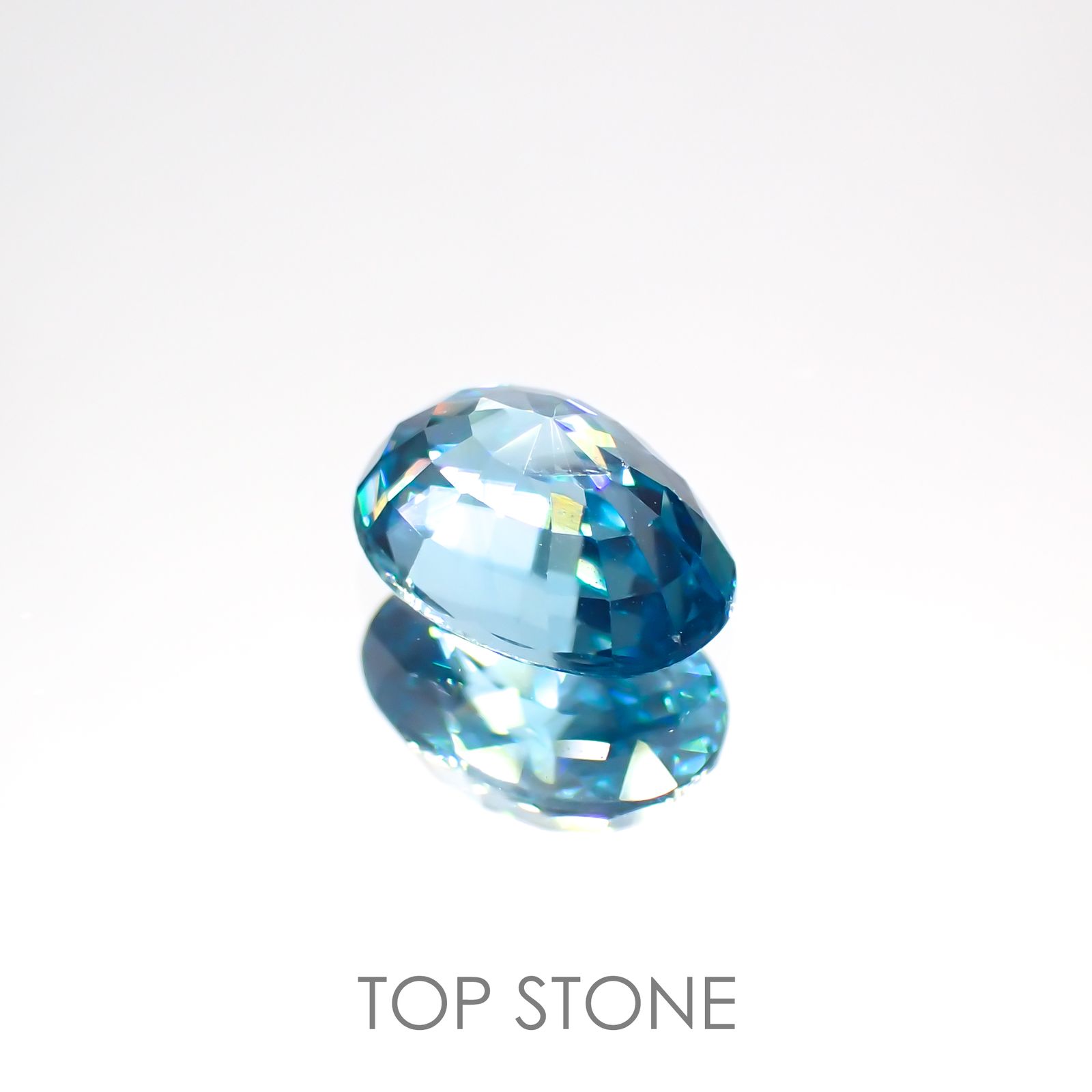 ブルージルコン(宝石名ジルコン) カンボジア産 1.42ct 識別済[20063102]7.1×5mm前後