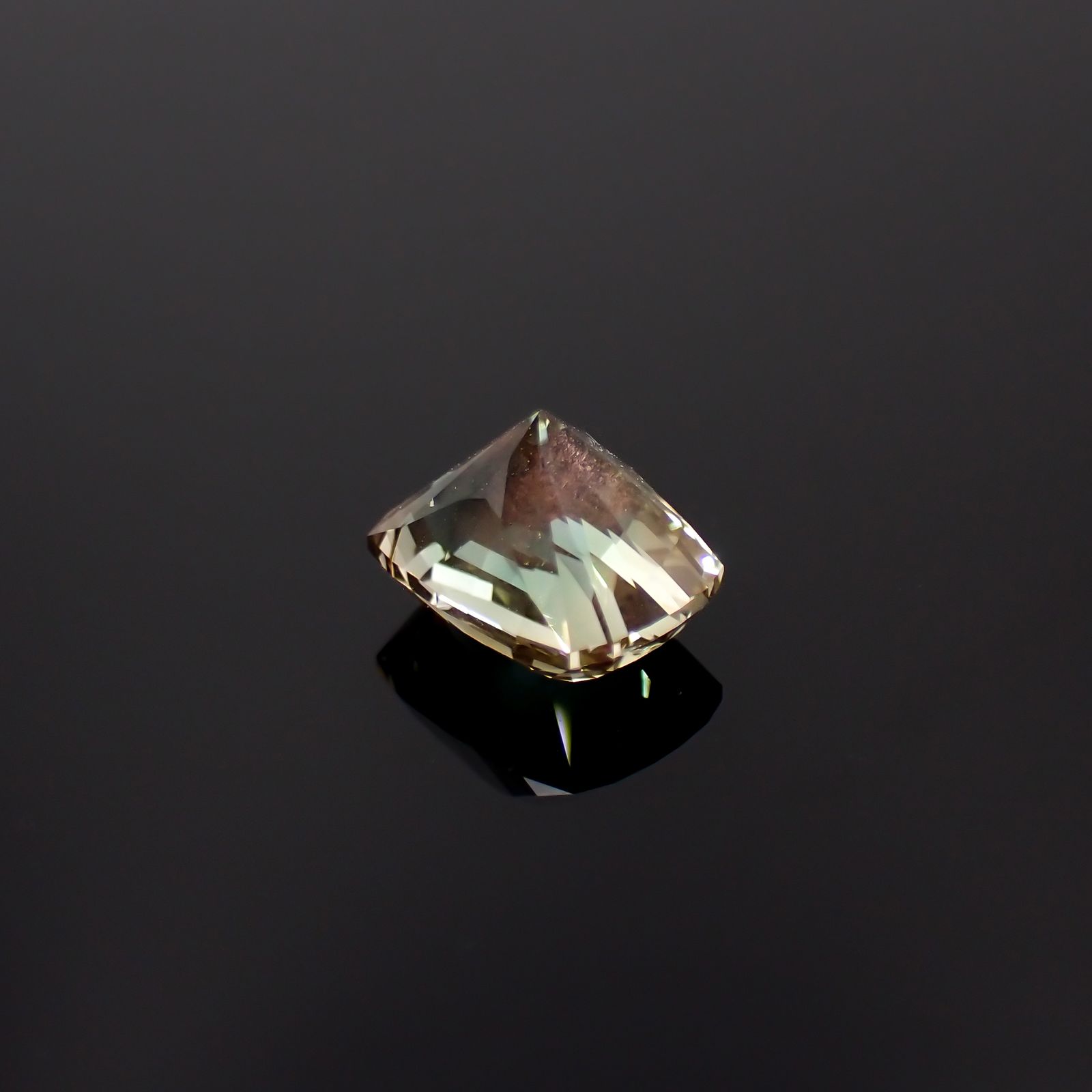 ◇バリオンカット◇バイカラーオレゴンサンストーン アメリカ・オレゴン州産 2.87ct[231224662]9.5x7mm前後