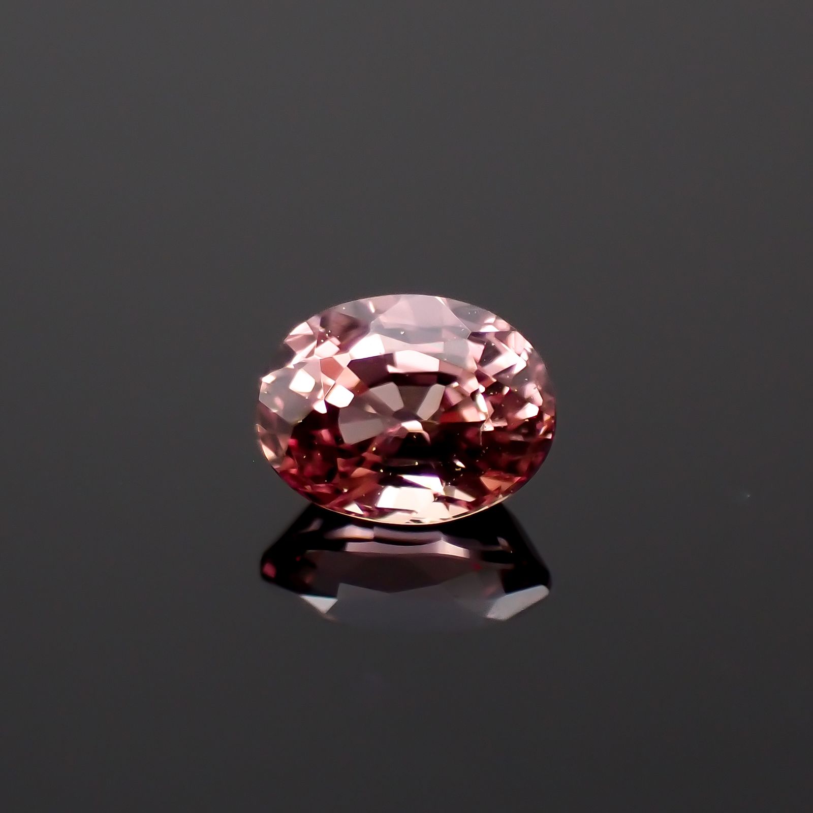 パパラチャサファイア 非加熱(宝石名サファイア/別名パパラチャ・サファイア)スリランカ産 0.25ct GIA鑑付[230521939]4.05x3.12mm前後