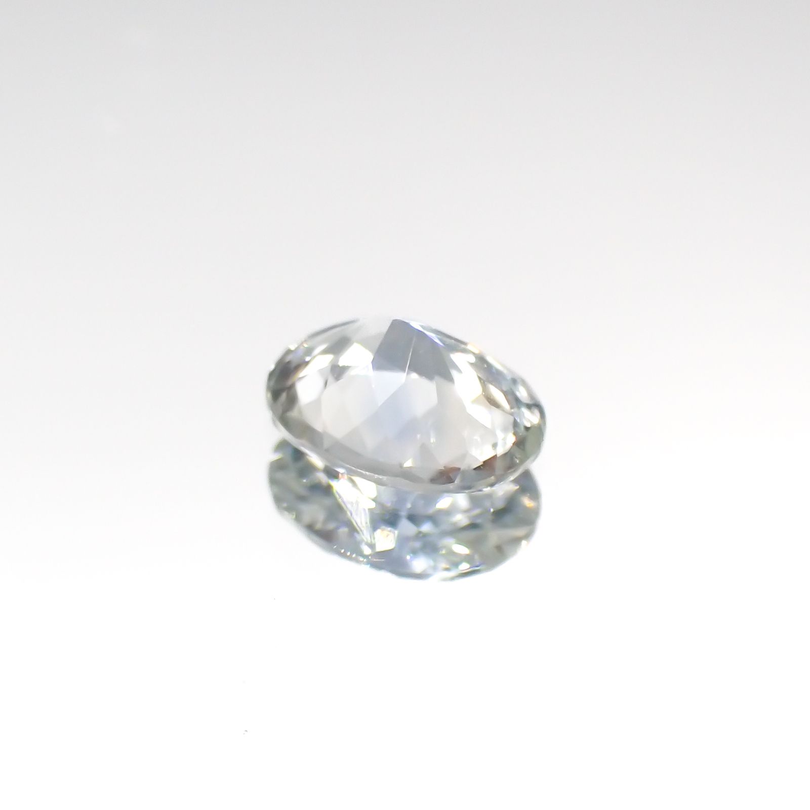 アイスブルーサファイア(宝石名サファイア)スリランカ/マダガスカル産 0.35ct 識別済[230421398]5x3.8mm前後