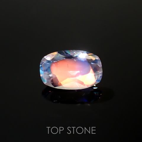 レインボームーンストーン(宝石名ラブラドライト)マダガスカル産 0.5ct 識別済[211113743]6.5x4.1mm前後