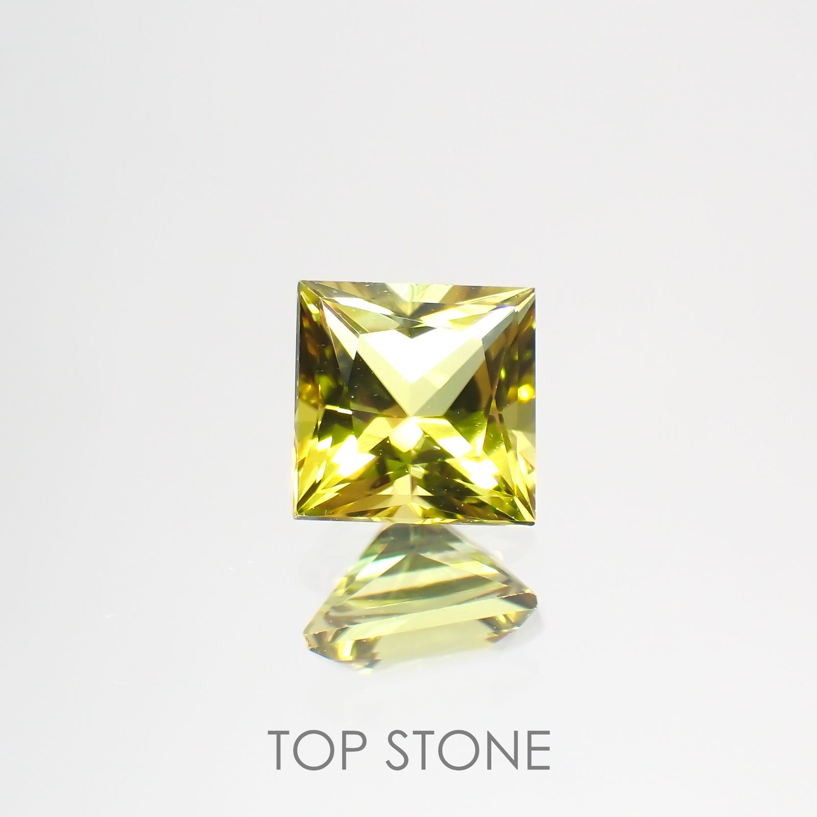 ◇プリンセスカット◇カナリートルマリン(宝石名イエロー・トルマリン) モザンビーク産 0.642ct ソ付(彩珠)[20117434]5×5mm前後