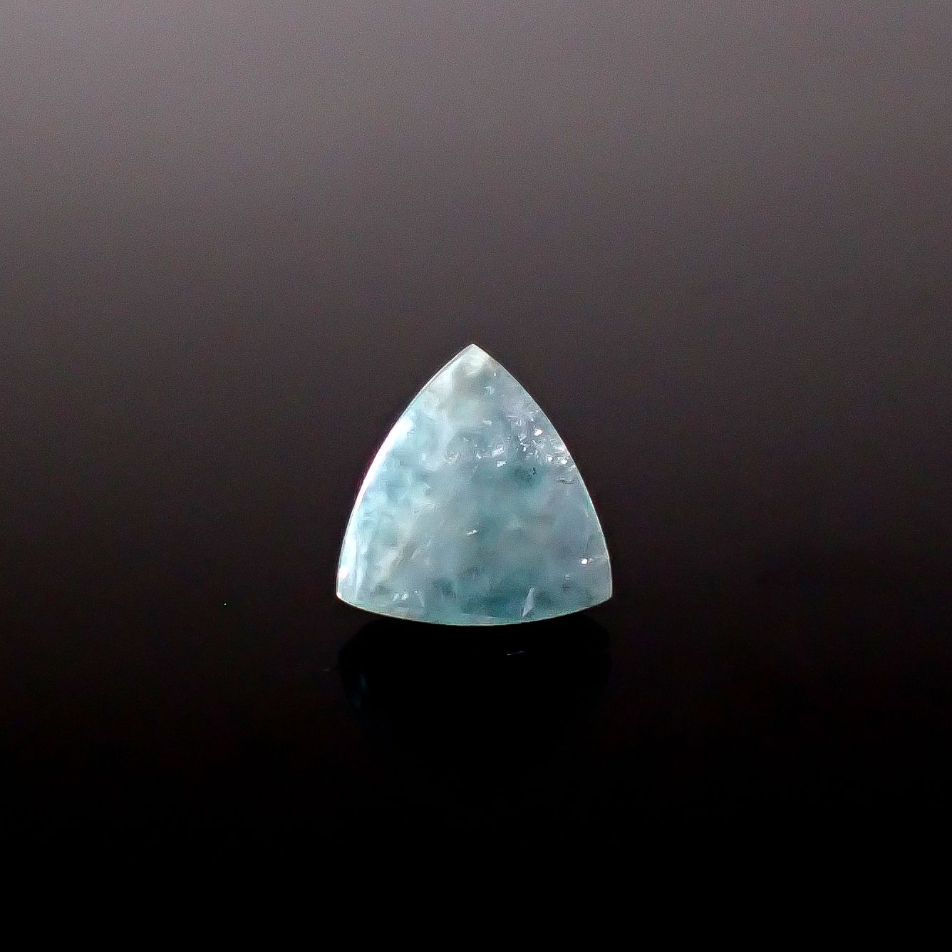 パライバクォーツ ブラジル産 2.89ct / 10.4x10.2mm前後 [260331860]