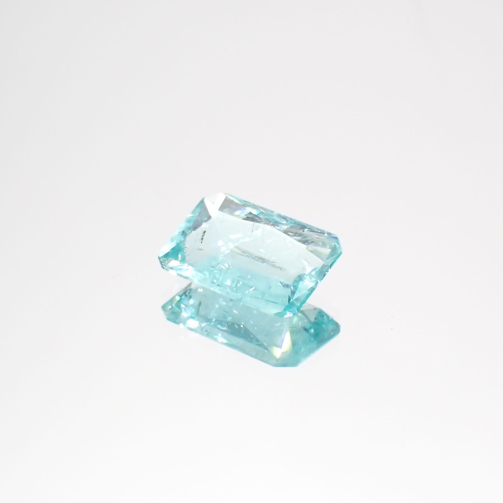 パライバトルマリン(宝石名トルマリン/別名パライバ・トルマリン)モザンビーク産 2.283ct ソ付(宝貴協)[230421880]10.92x7.59mm前後