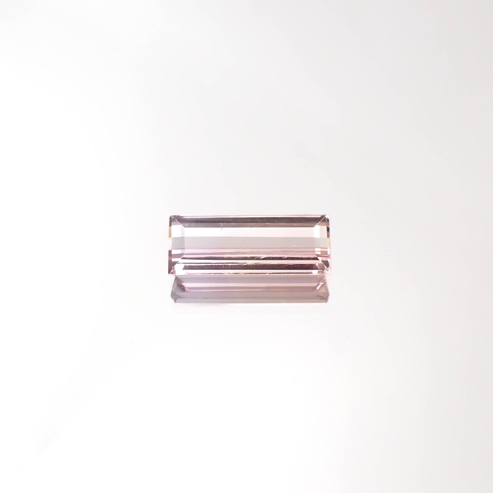 バイカラートパーズ ブラジル産 1.55ct[230521919]11.3x4.3mm前後