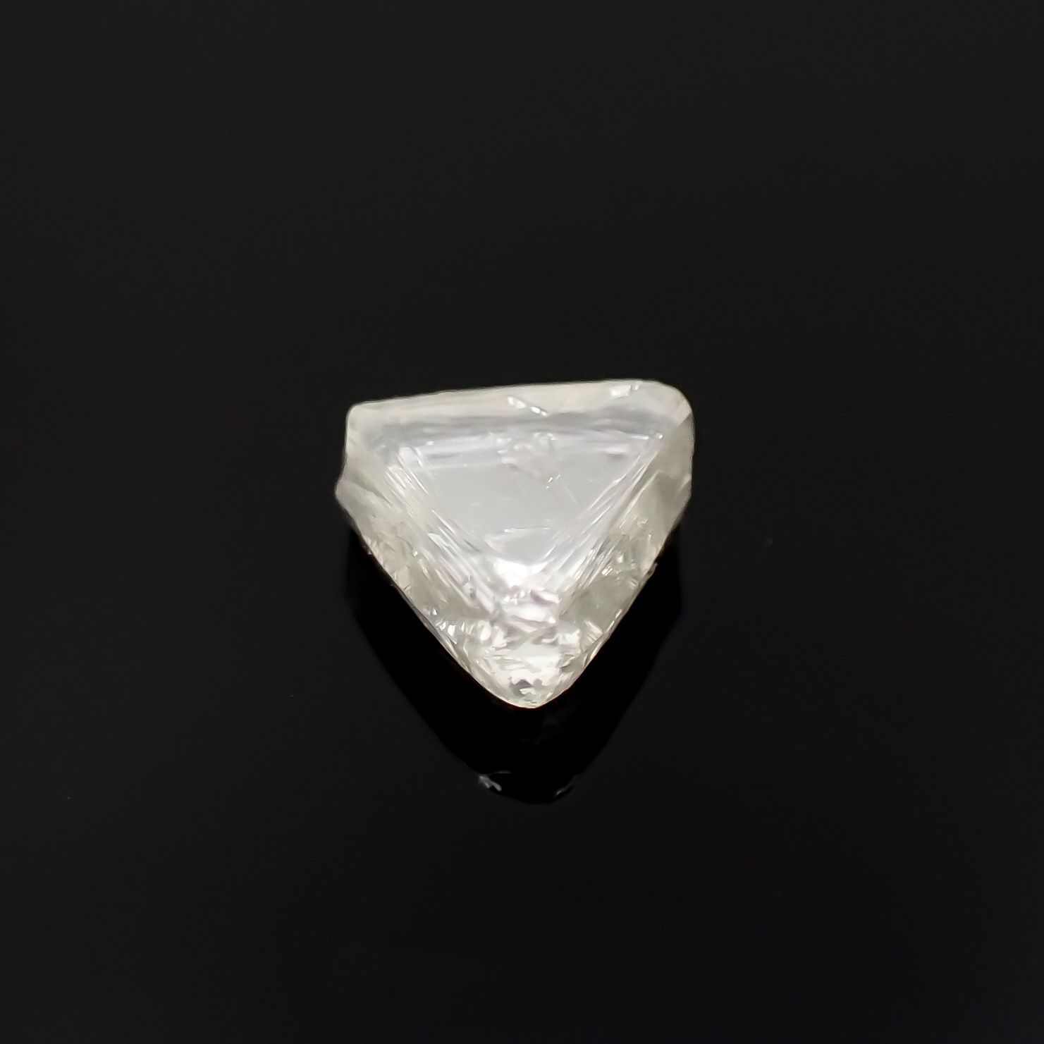 マクルダイヤモンド(宝石名ダイアモンド)カナダ産 0.42ct 識別済[221018861]4.6x4.5mm前後