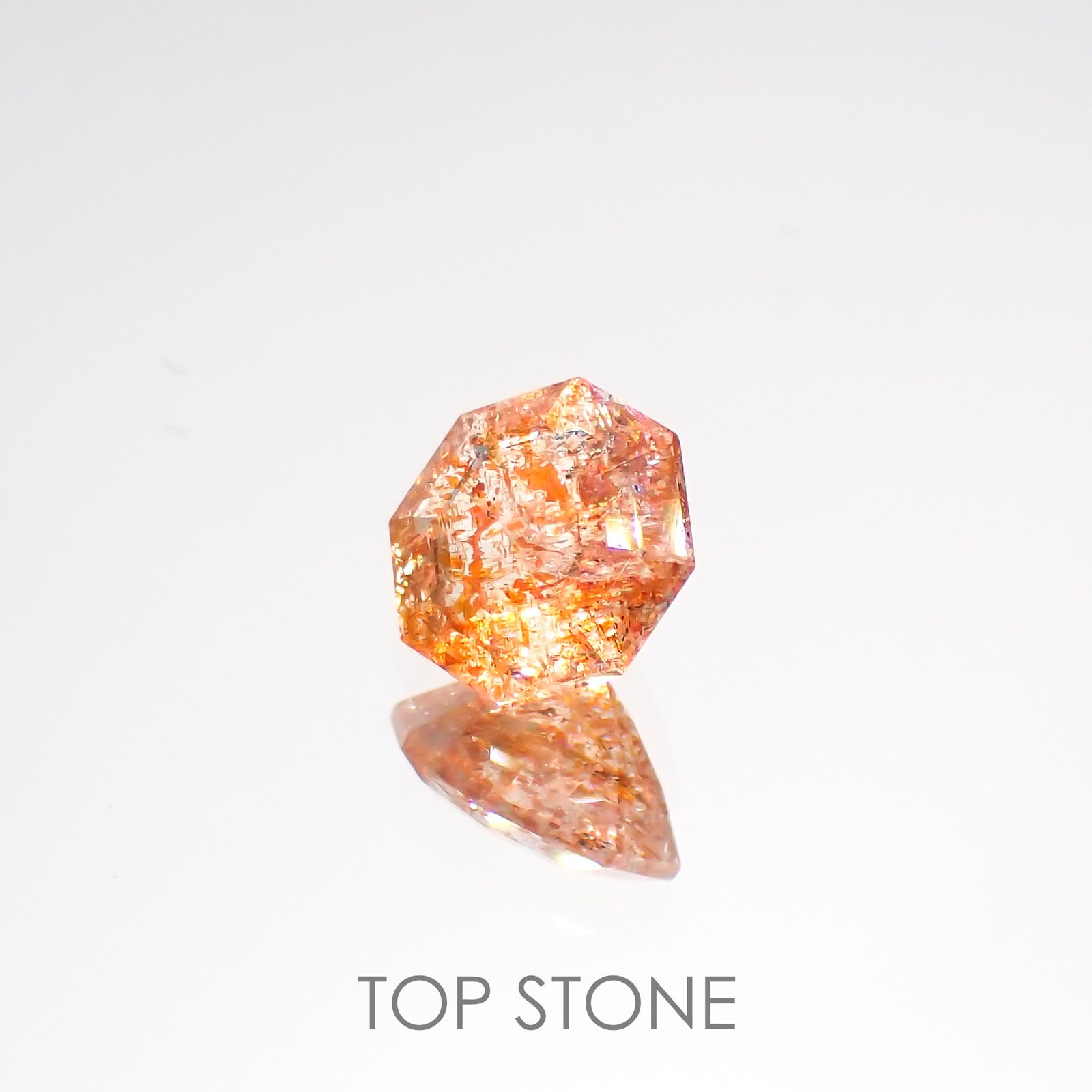 ◇オクタゴンカット◇イリュージョンサンストーン インド産 0.81ct[220115494]6.1x6mm前後