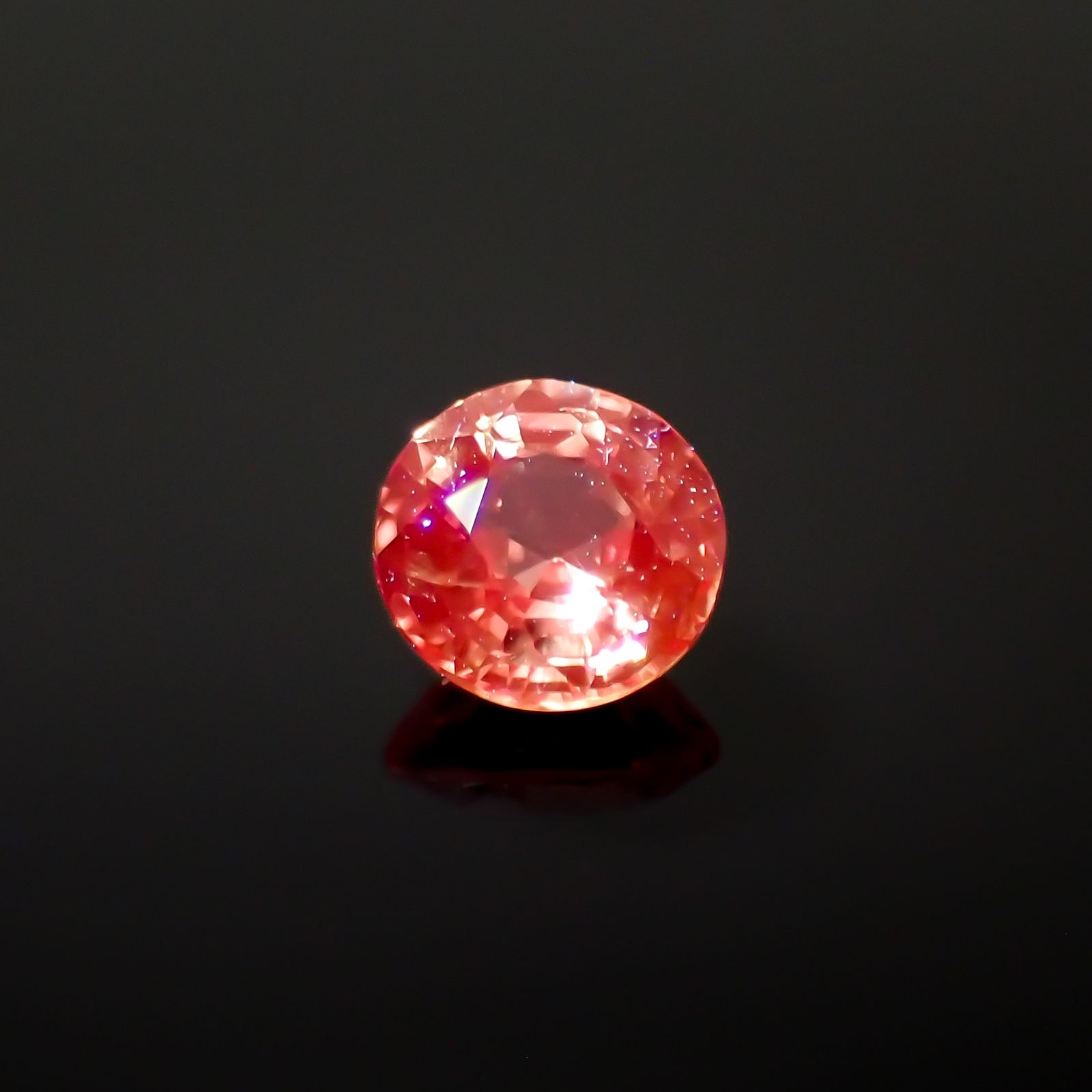 パパラチャサファイア(宝石名サファイア/別名パパラチャ・サファイア)スリランカ産 0.35ct GIA鑑付[230521932]4.06x4.13mm前後
