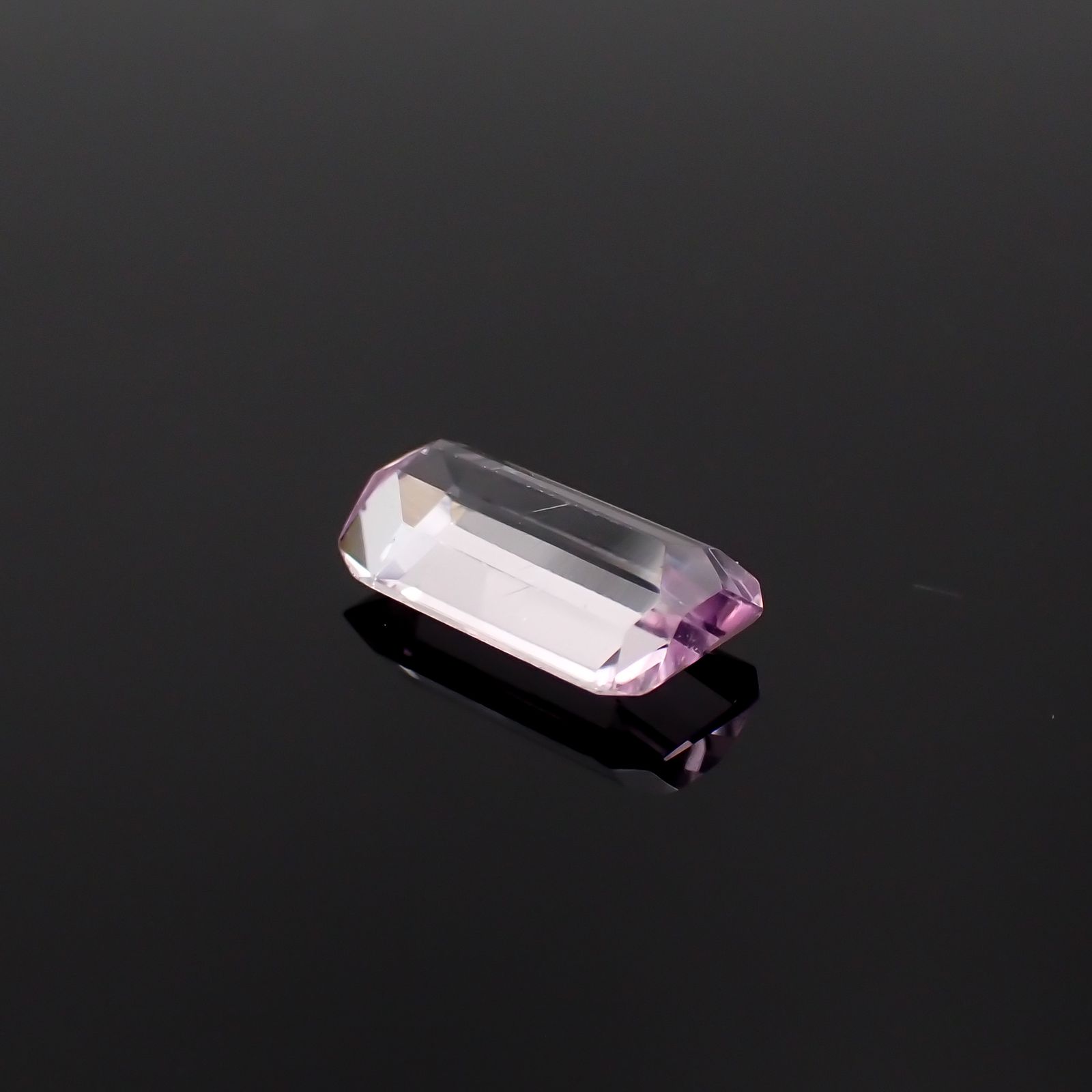 クンツァイト(宝石名クンツァイト)アフガニスタン産 1.55ct 識別済[231023870]9.5x5.5mm前後
