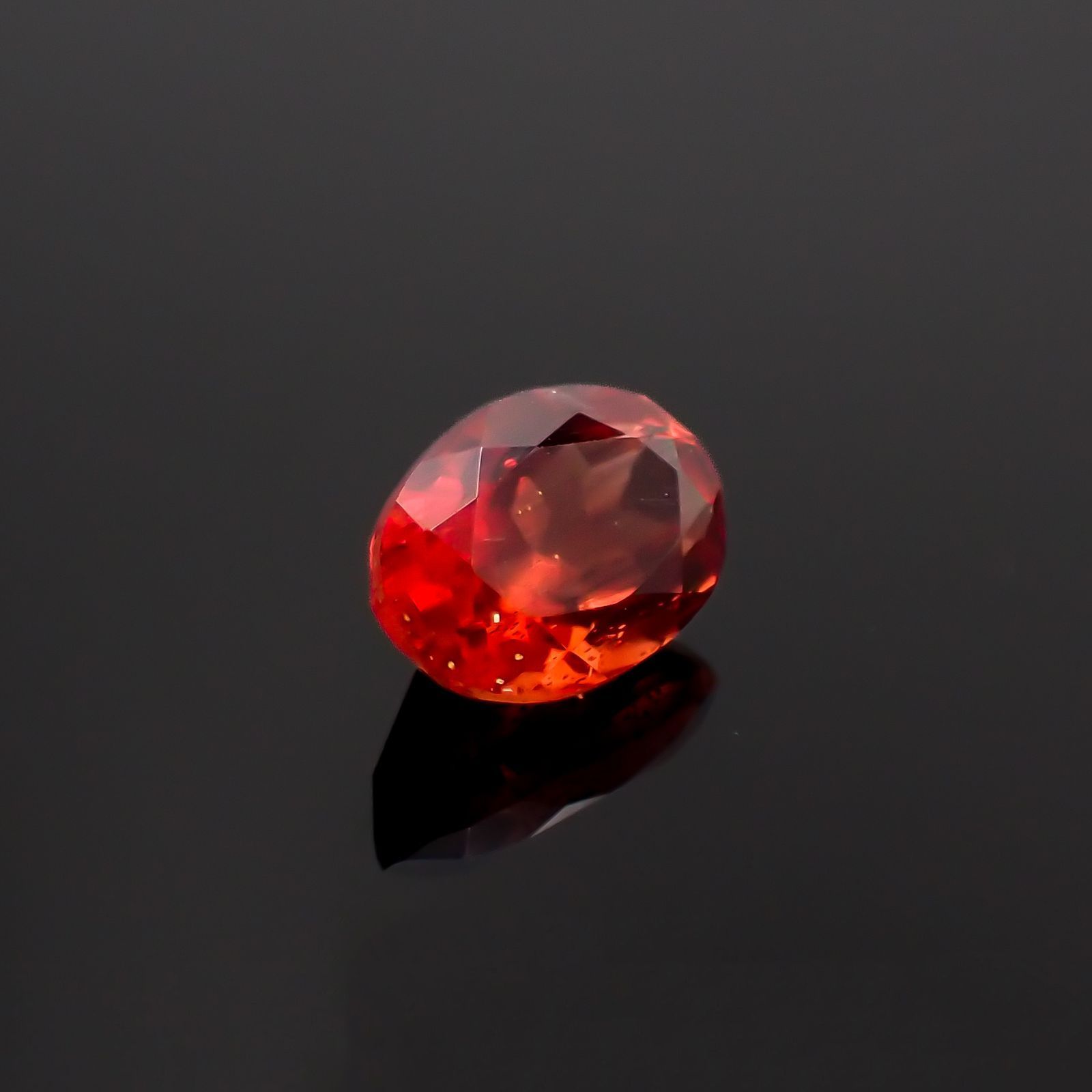 オレゴンサンストーン アメリカ・オレゴン州産 0.77ct / 7x4.8mm前後 [230119977]