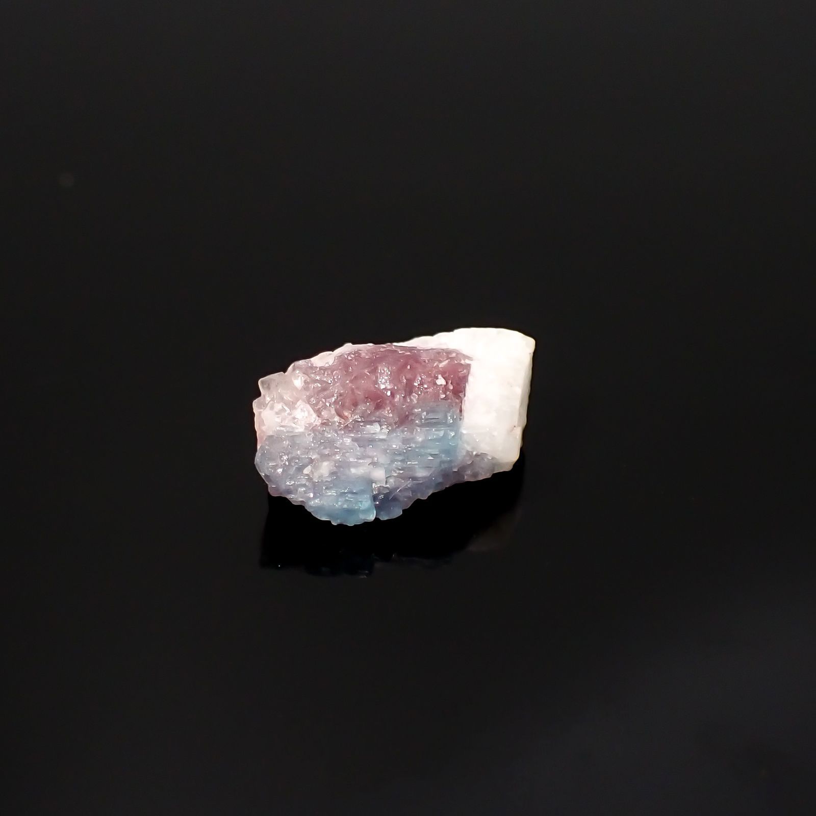 バイカラーパライバトルマリン 原石 ブラジル産 2.33ct[220516015]10x7.8mm前後